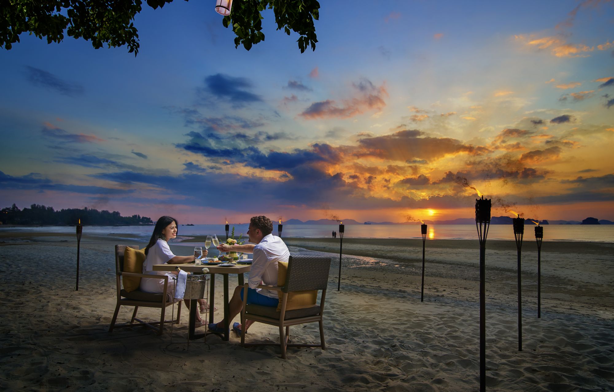 Amari Vogue Krabi: Romantic Sunset Dinner
