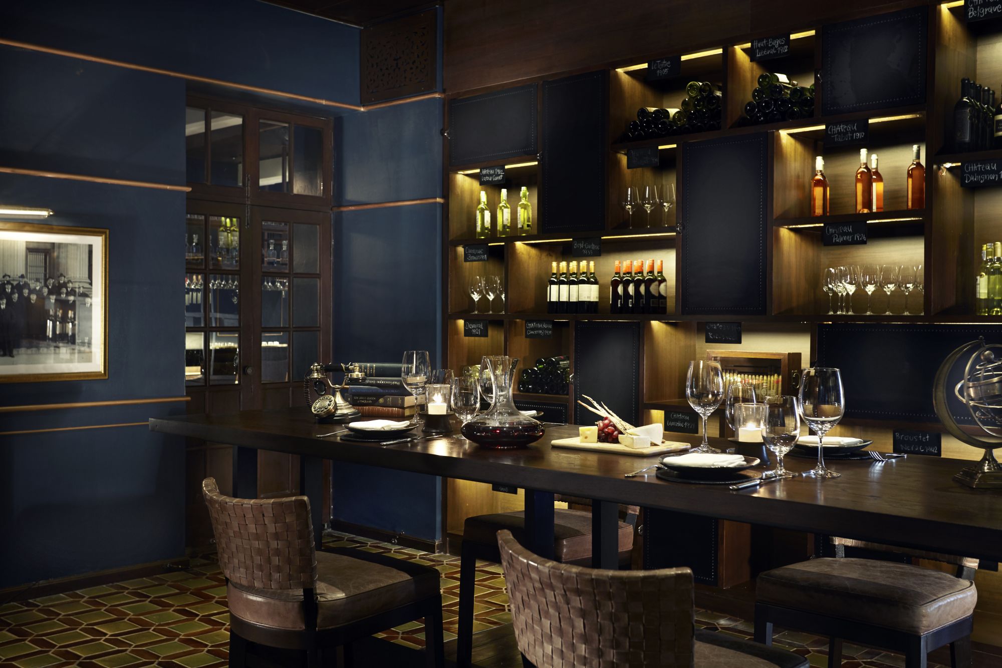 Anantara Chiang Mai Resort: The Service 1921 Wine Cellar
