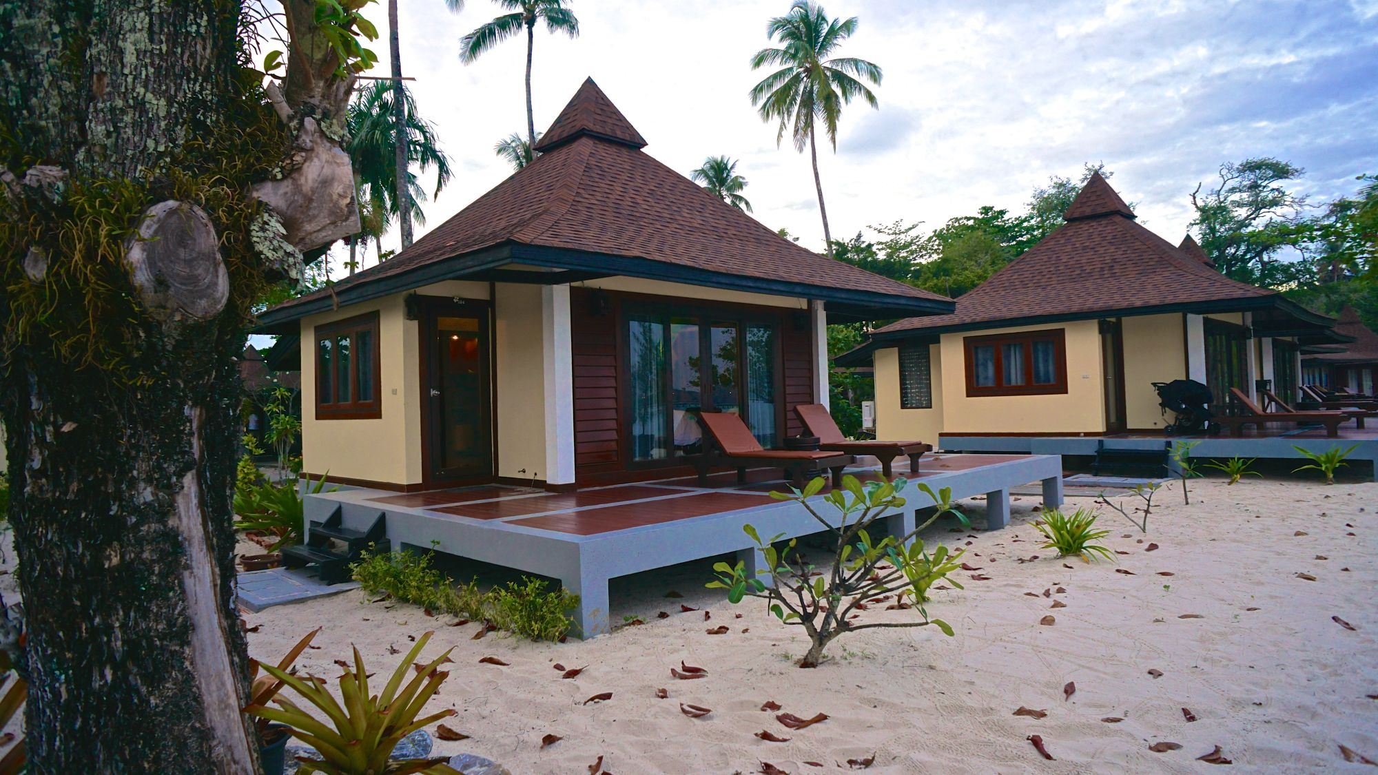 Sivalai Beach Resort à Ko Mook: Beachfront Family Villa