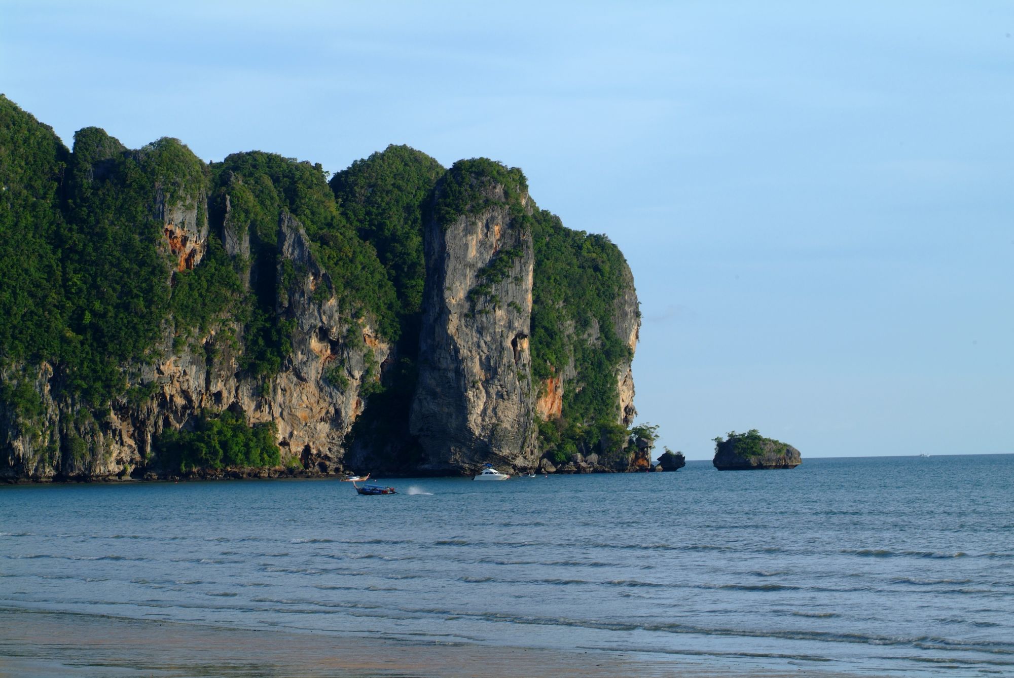 Aonang Villa Resort à Krabi: Beach view