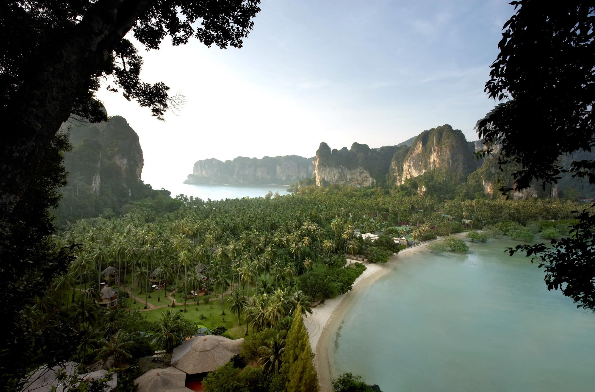 Rayavadee in Krabi: location: Areal View