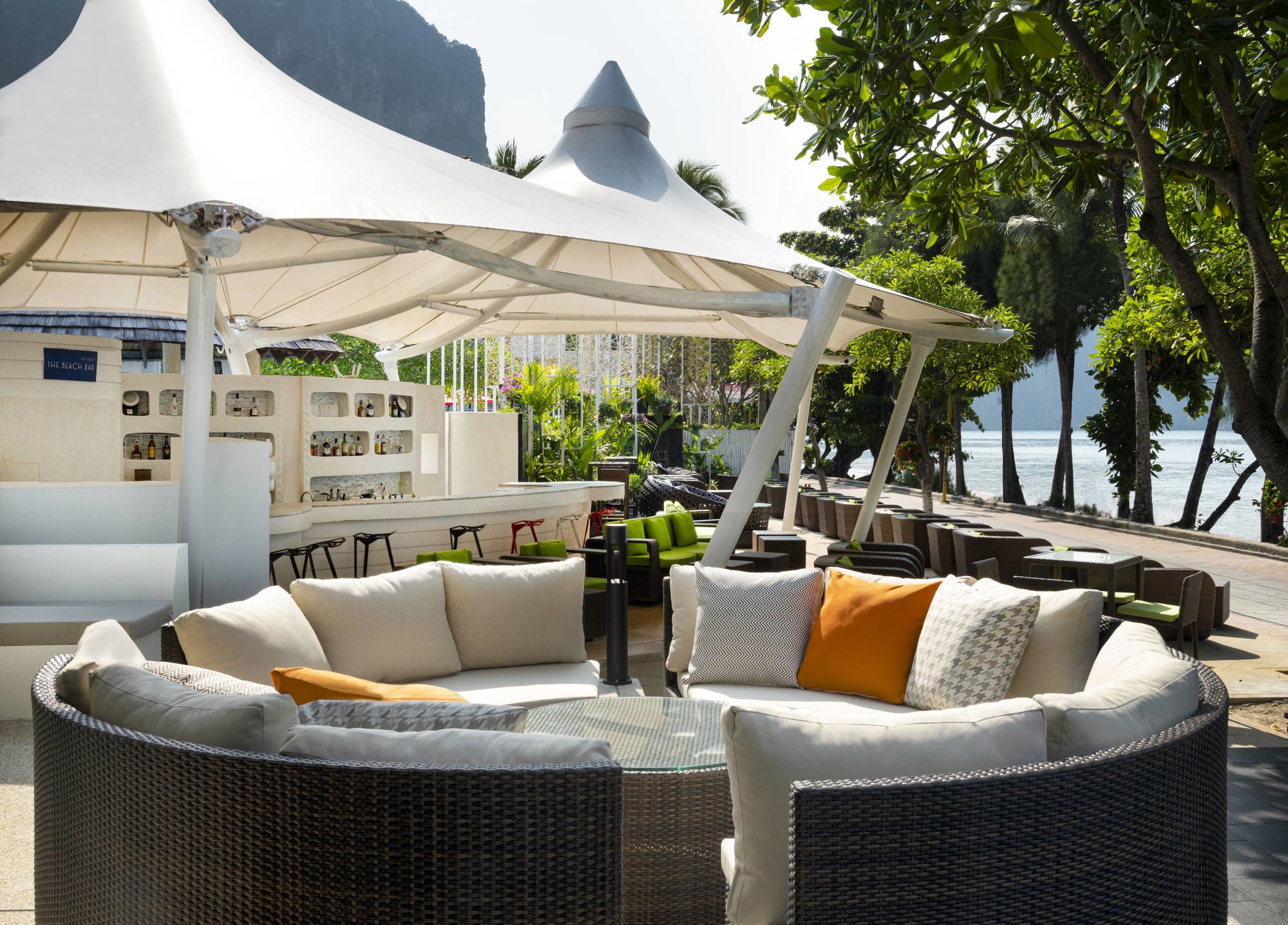 Aonang Villa Resort à Krabi: Beach Bar