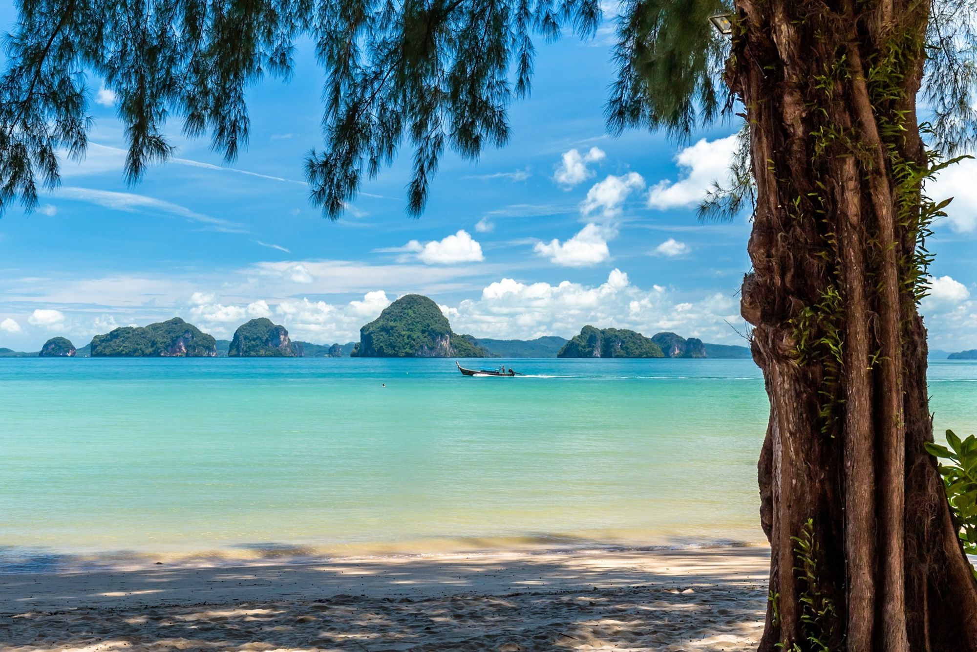 Tup Kaek Sunset Beach Resort in Krabi: Beach