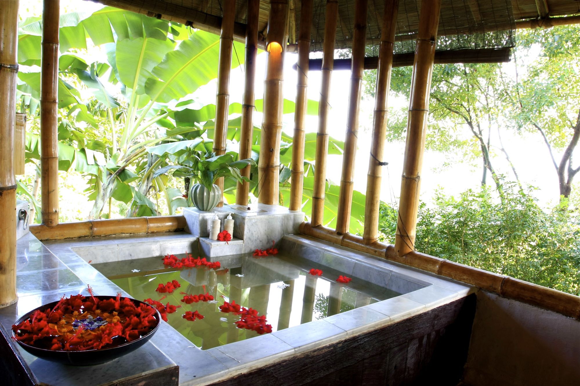 Phu Chaisai Mountain Resort in Mae Chan: Spa Bath