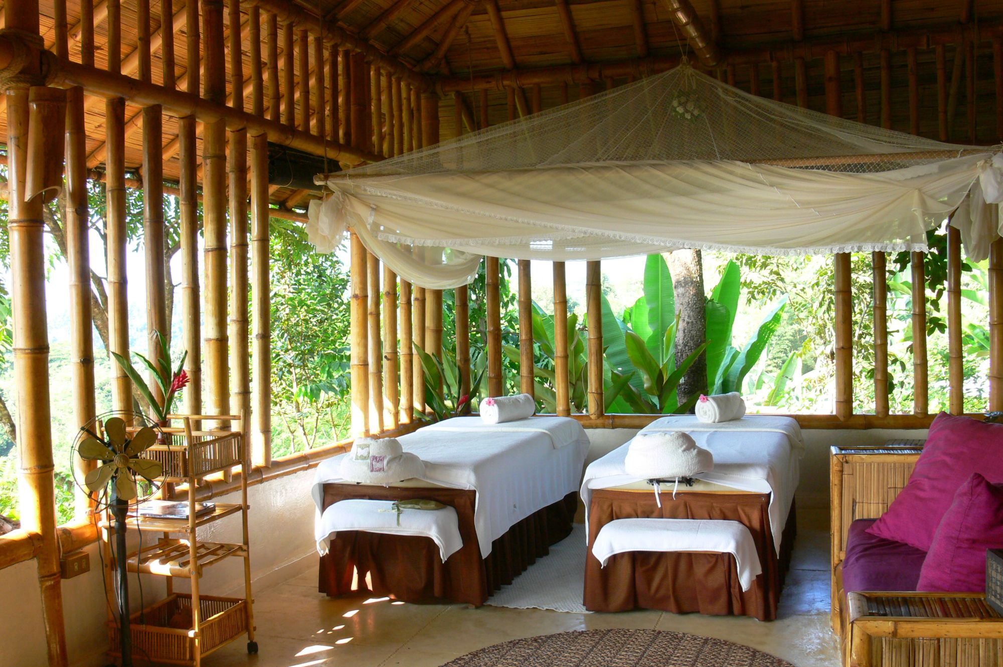 Phu Chaisai Mountain Resort in Mae Chan: Spa Treatment Room
