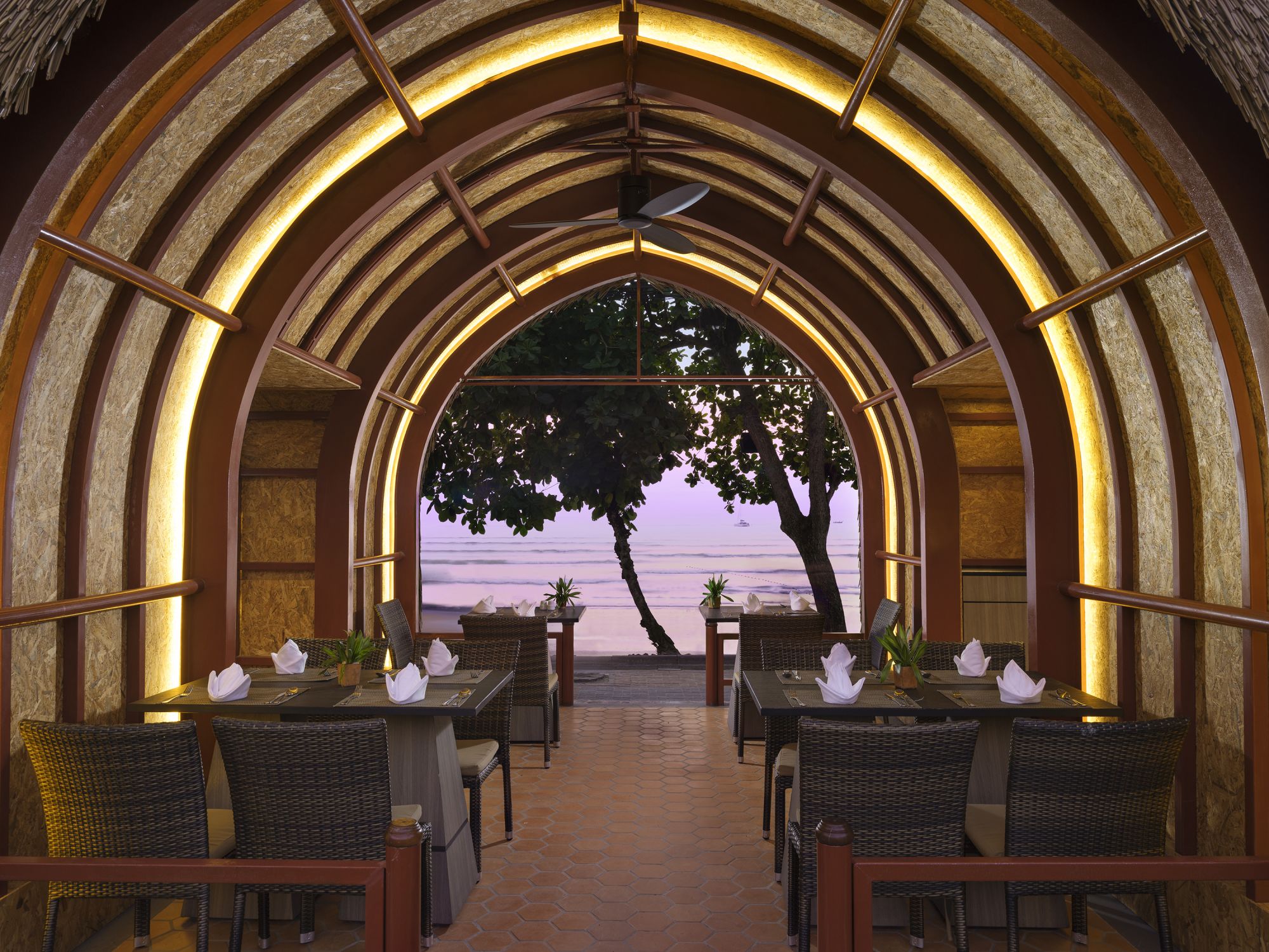Aonang Villa Resort à Krabi: Lan Le Restaurant