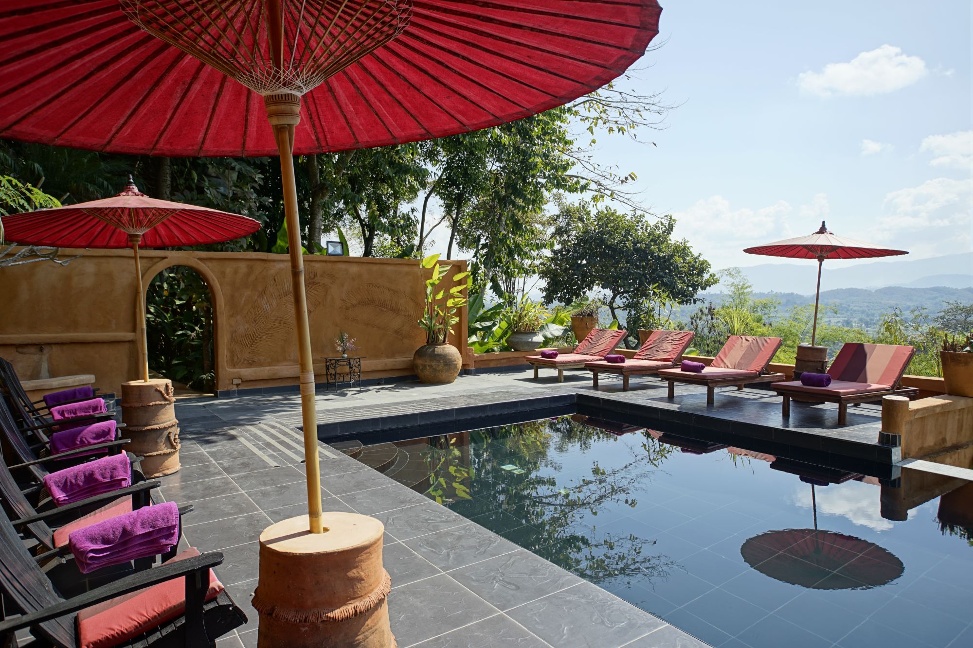 Phu Chaisai Mountain Resort in Mae Chan: Pool