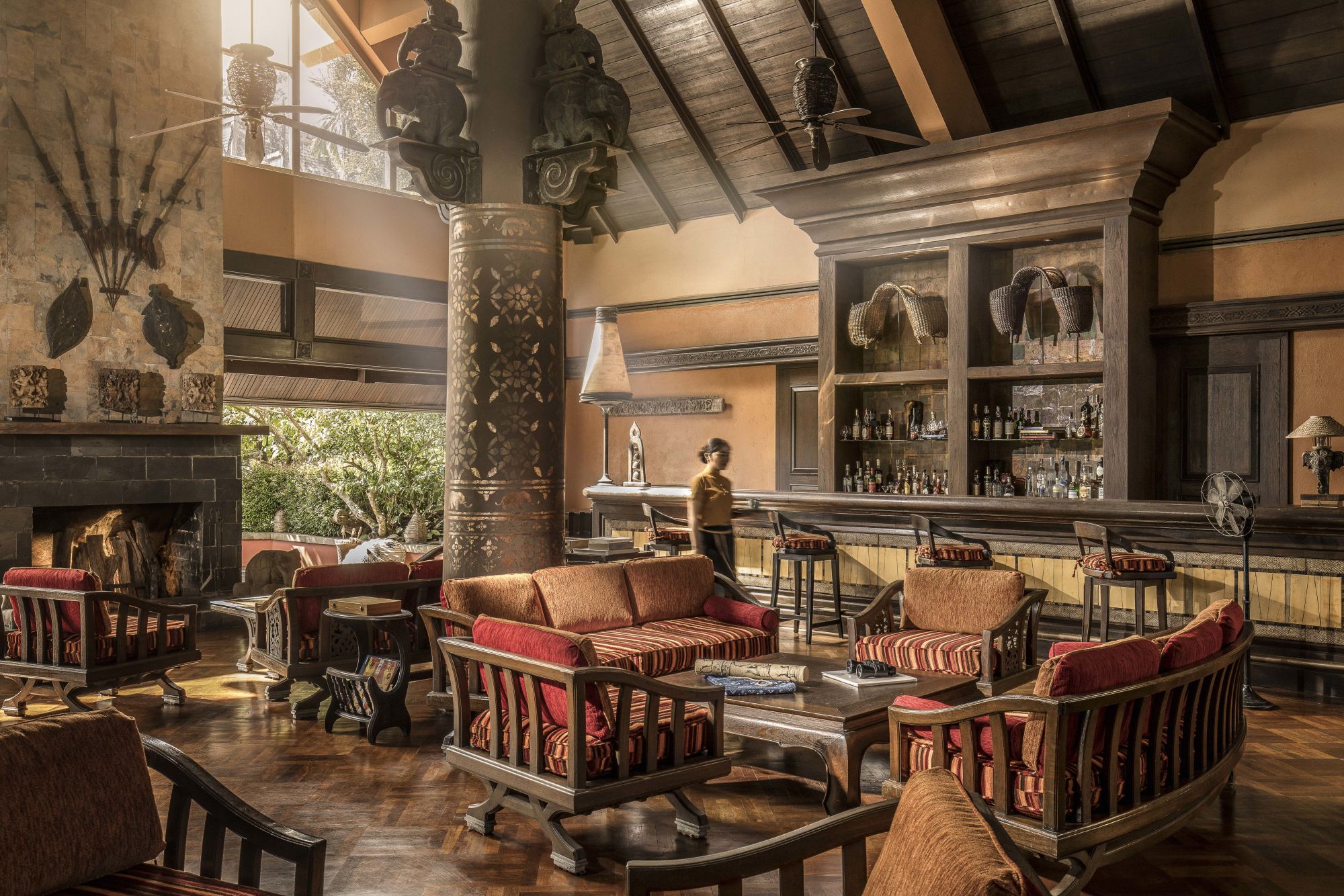 Anantara Golden Triangle Elephant Camp & Resort à Triangle d'Or: Elephant Bar and Opium Terrace
