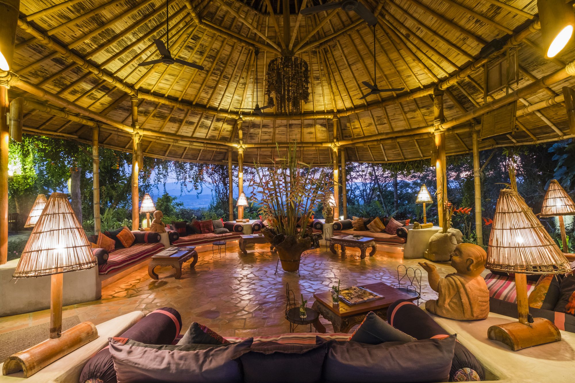 Phu Chaisai Mountain Resort in Mae Chan: Lobby