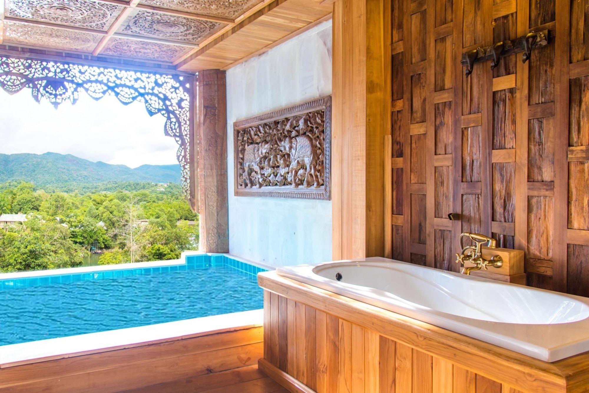 Santhiya Tree Koh Chang Resort à Ko Chang: Pool Suite Water View (Building)