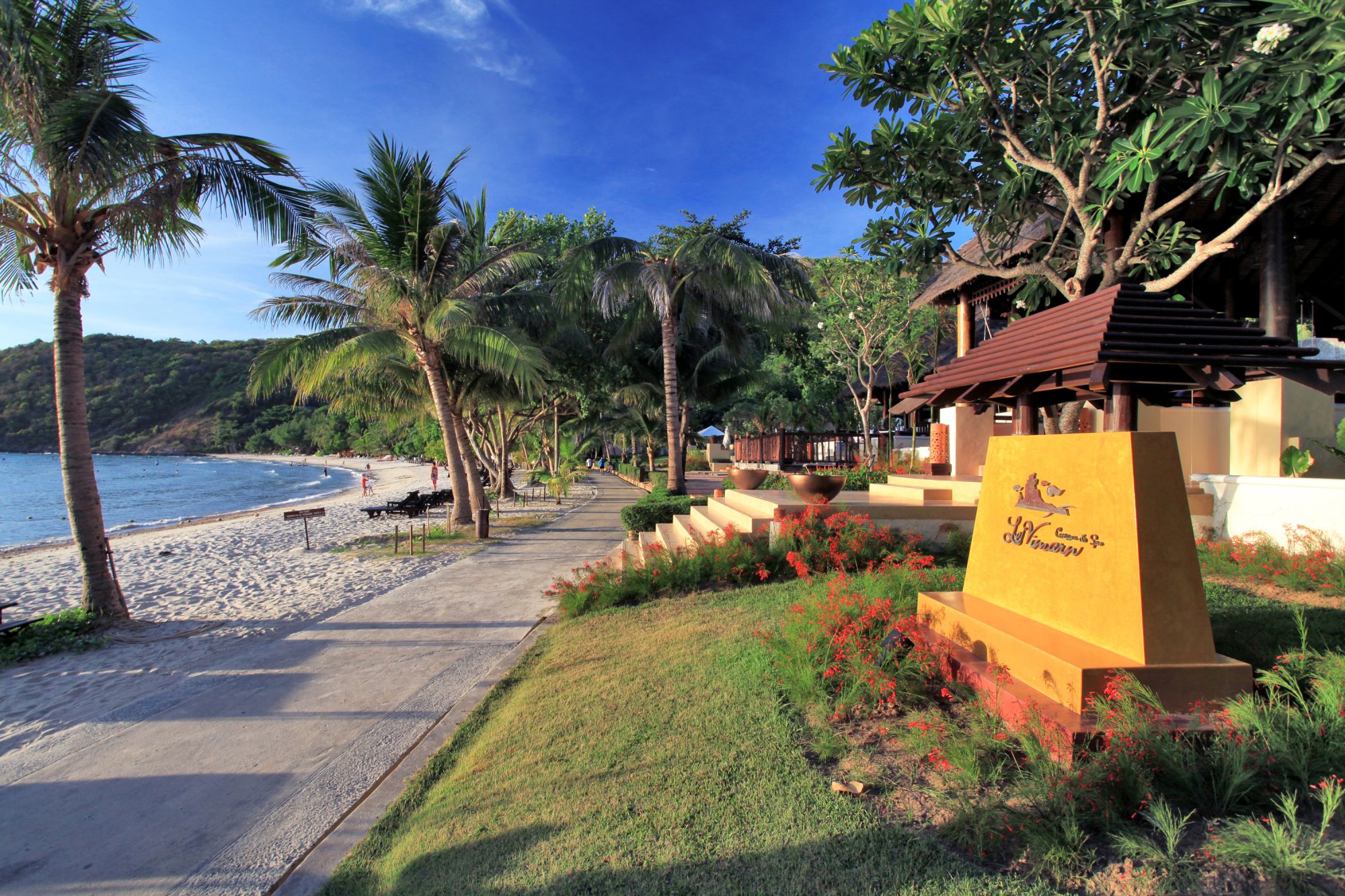 Le Vimarn Cottages & Spa in Ko Samed: Landscape-Main Entrance
