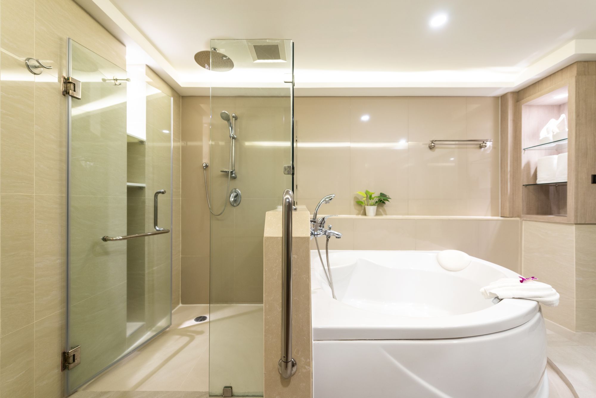 Katathani Phuket Beach Resort: Grand Suite (Thani Wing)