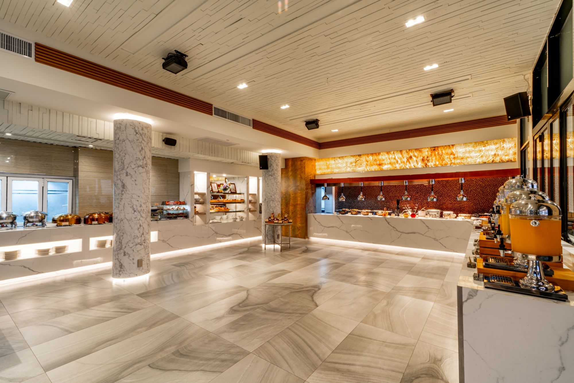 Katathani Phuket Beach Resort: Seacret Restaurant