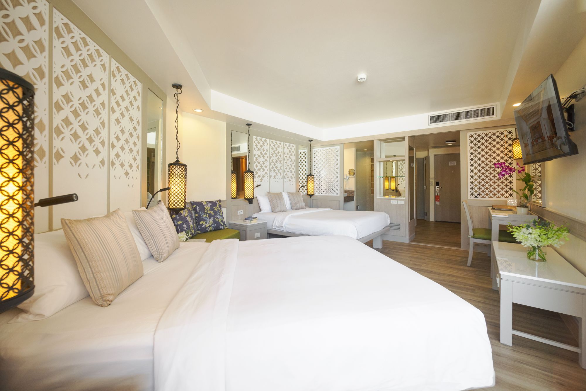 Katathani Phuket Beach Resort: Deluxe (Bhuri Wing)
