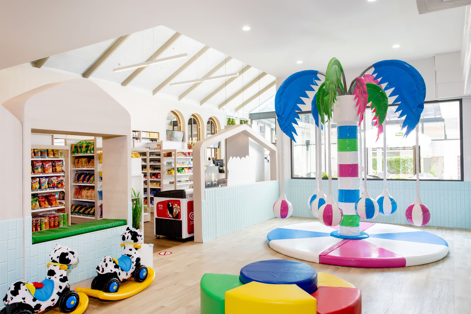 Katathani Phuket Beach Resort: Melon Play Drink Shop