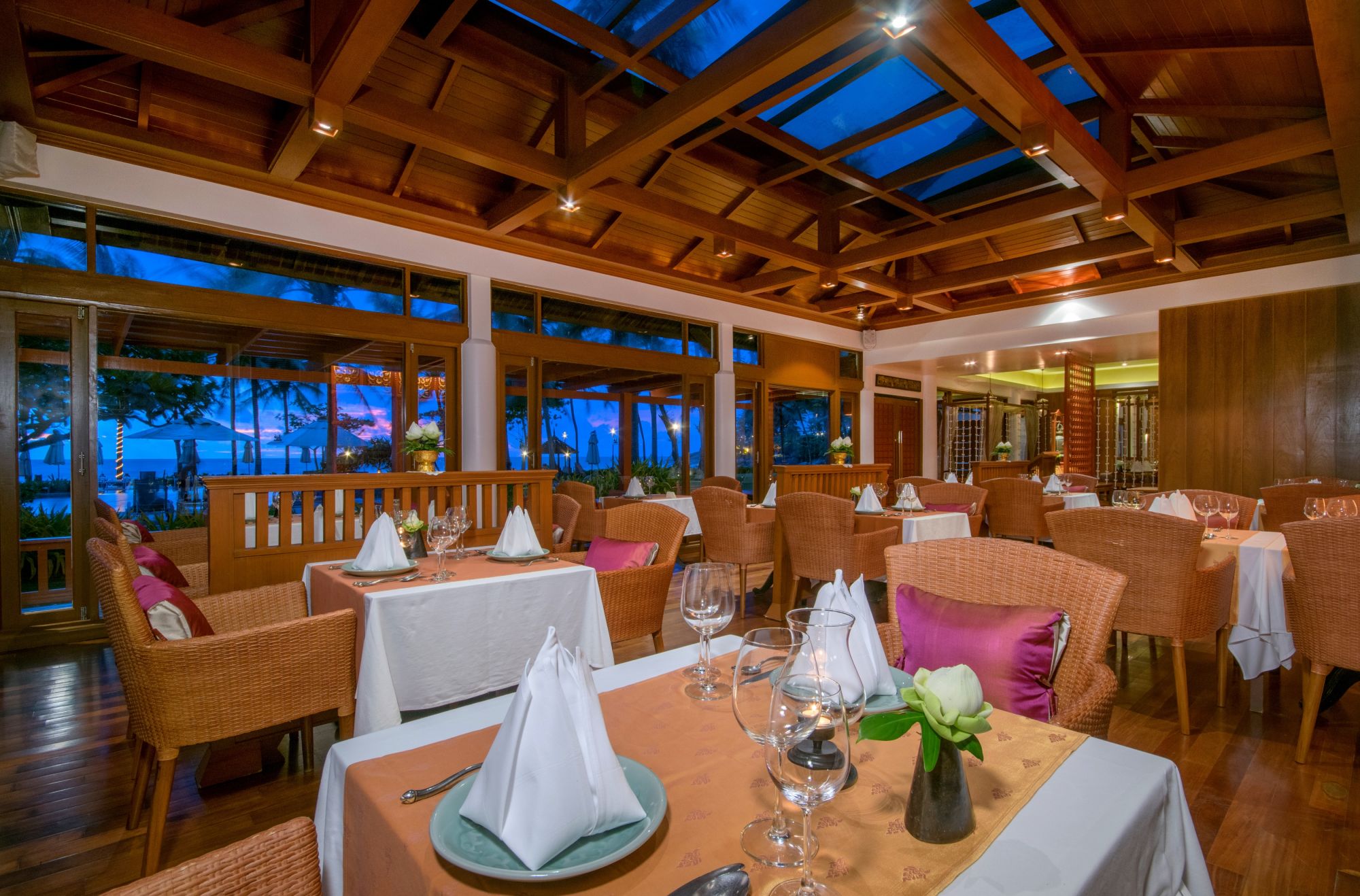 Katathani Phuket Beach Resort: Chanadda Restaurant