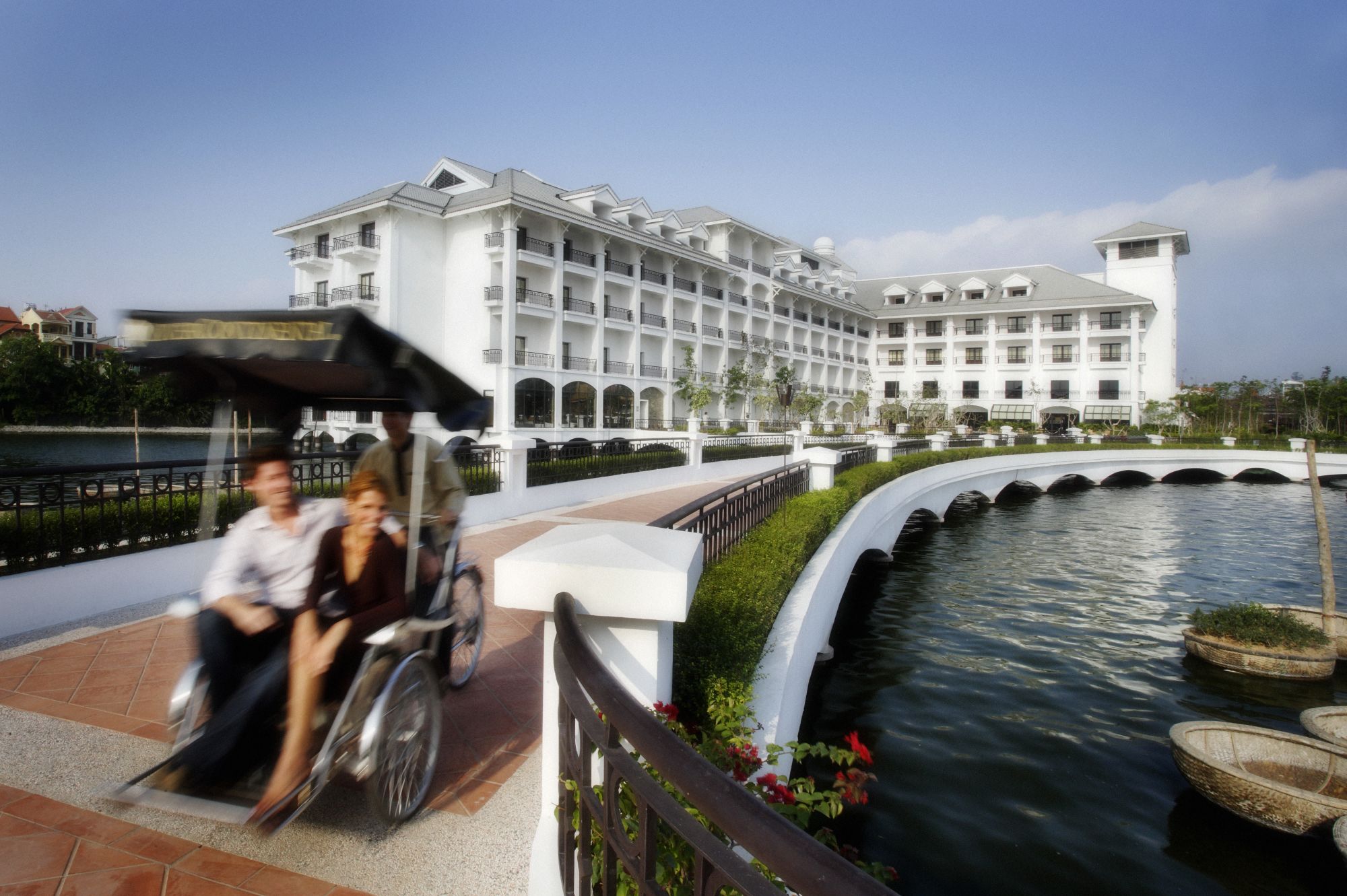 InterContinental Hanoi Westlake: Facade