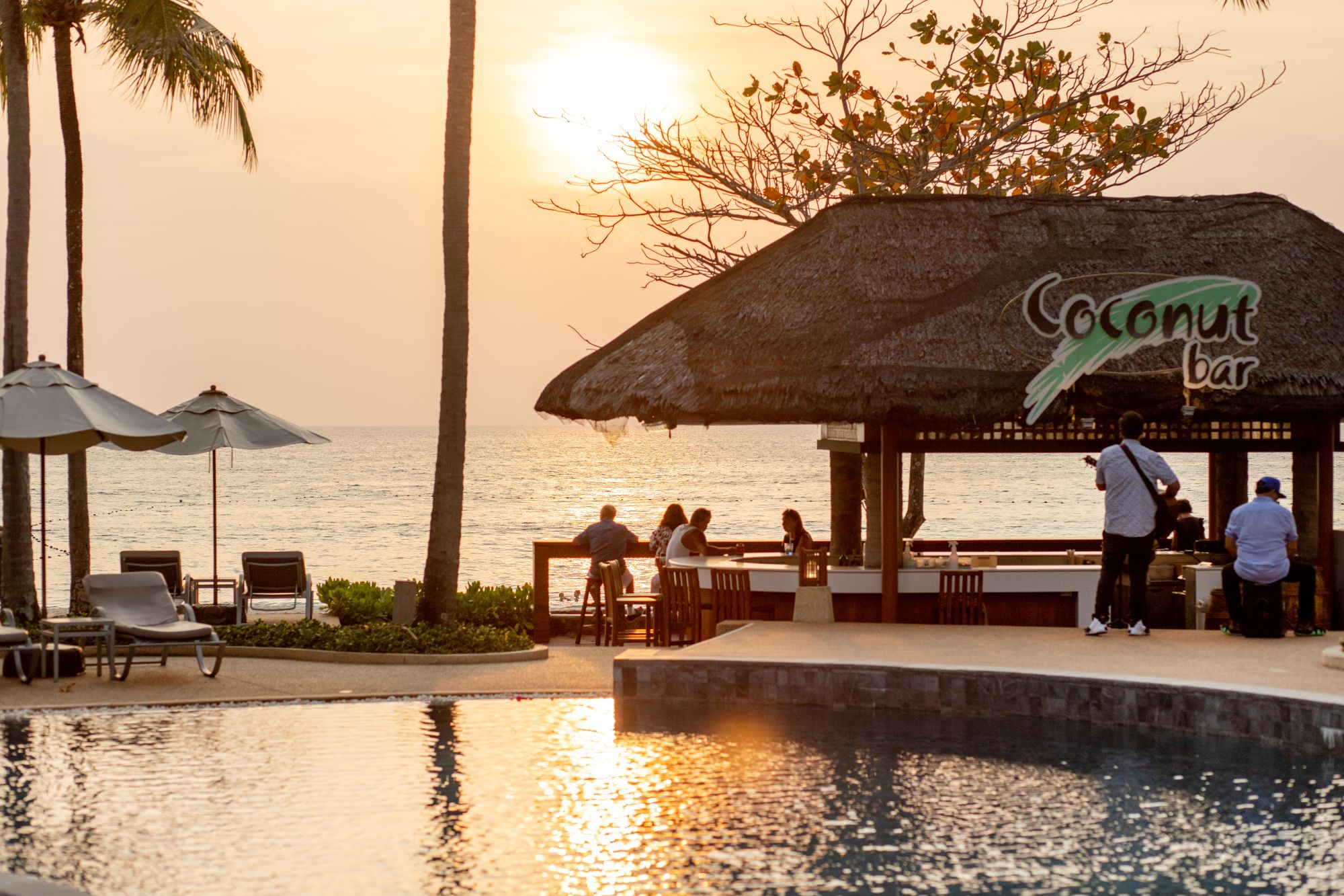 Katathani Phuket Beach Resort: evening mood