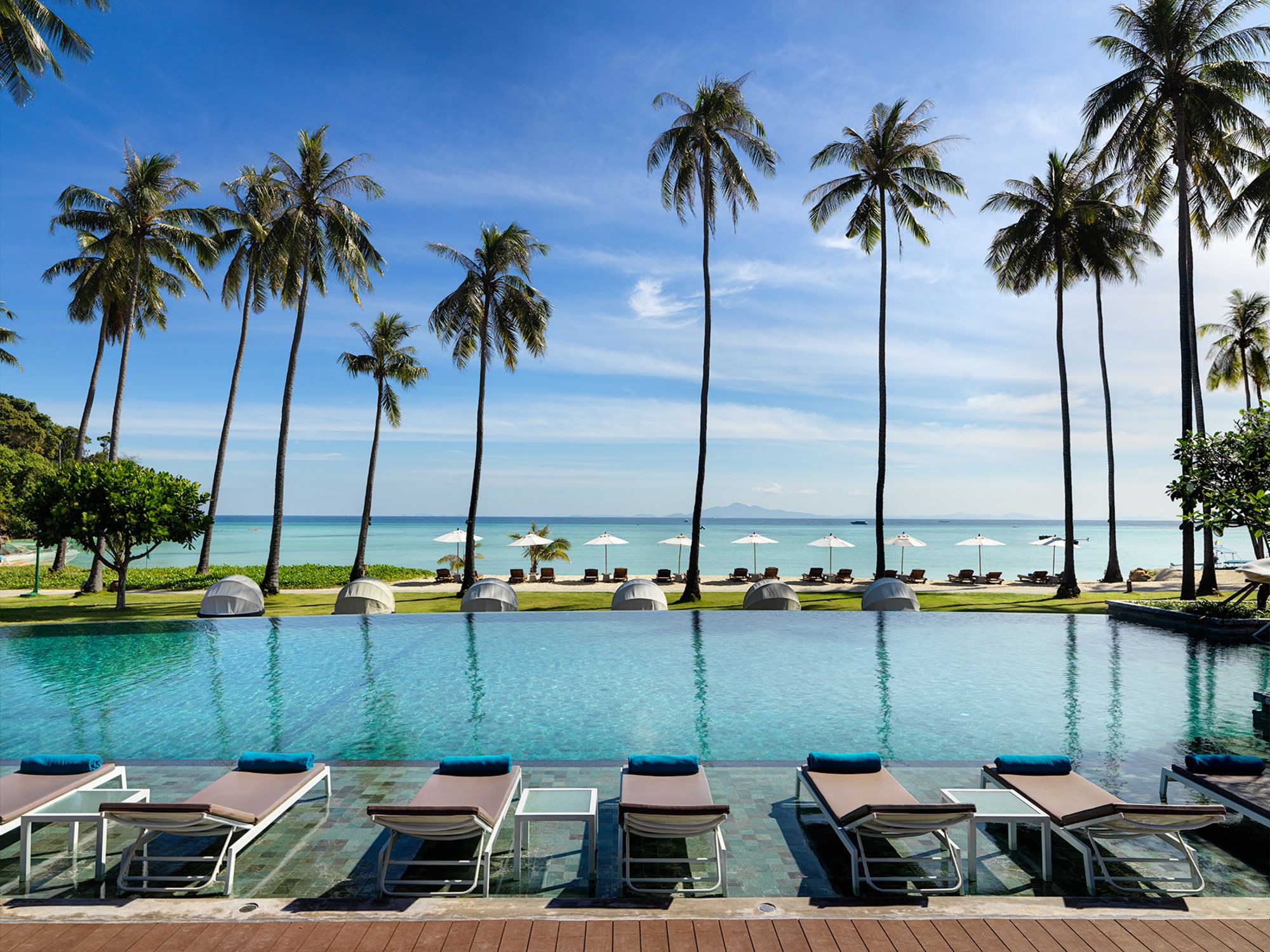 SAii Phi Phi Island Village in Ko Phi Phi: Infinity Pool
