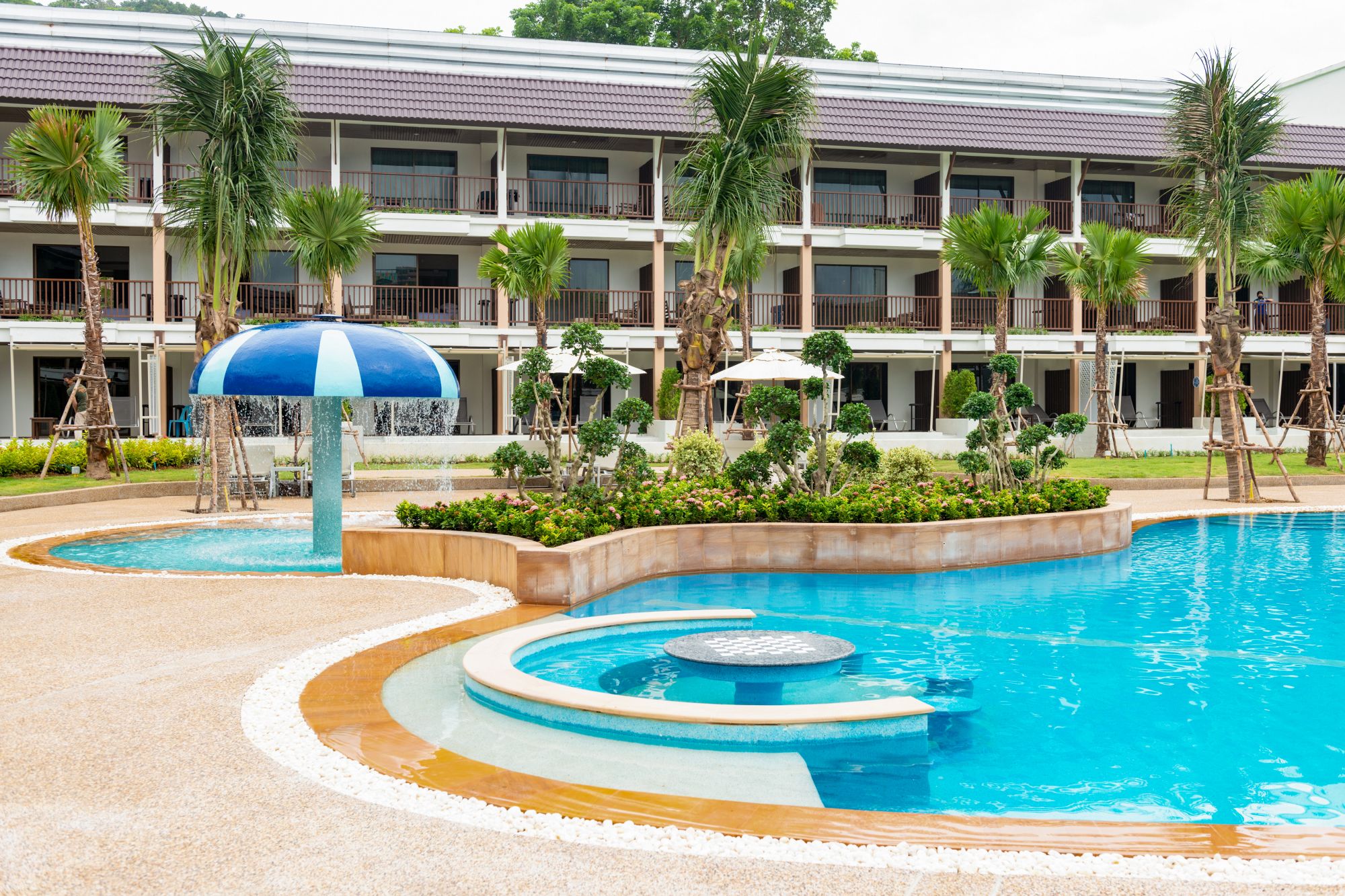 Katathani Phuket Beach Resort: Bhuri Pool
