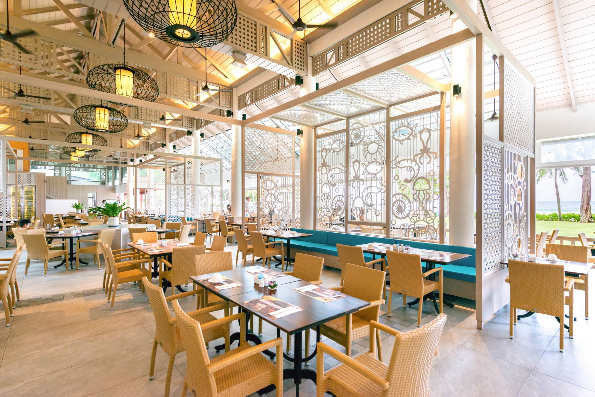 Katathani Phuket Beach Resort: Chom Talay Restaurant