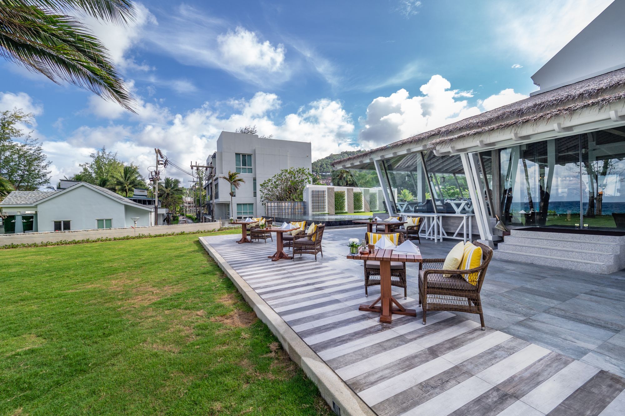 The Shore at Katathani in Phuket:  The Harbor Restaurant