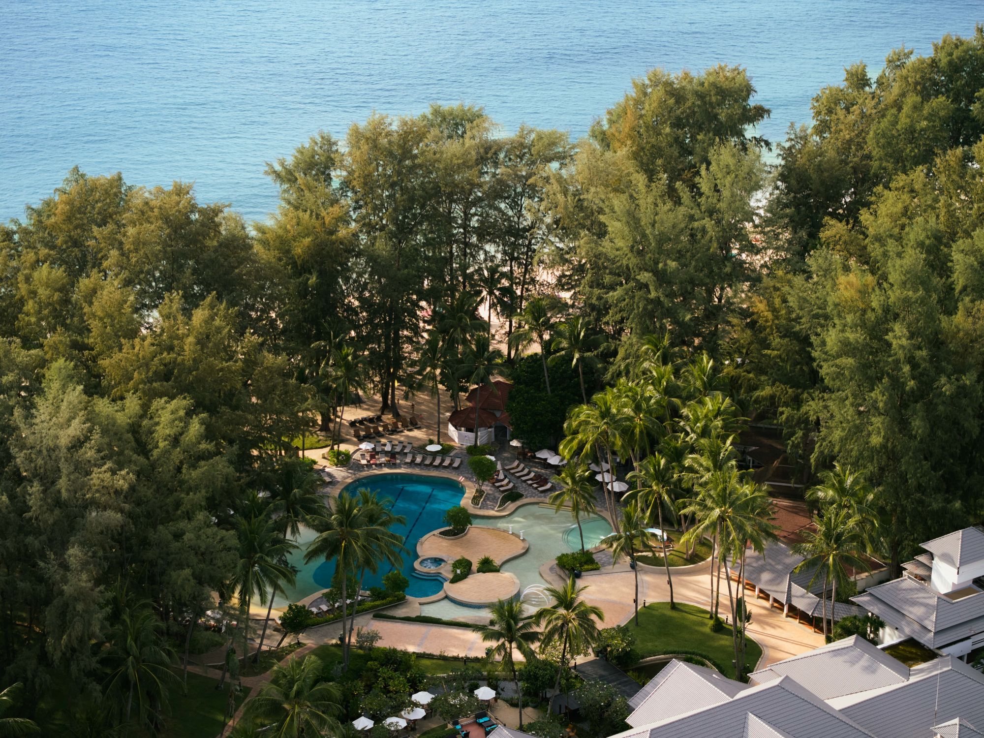 Dusit Thani Laguna Phuket: Pool & Ocean Front