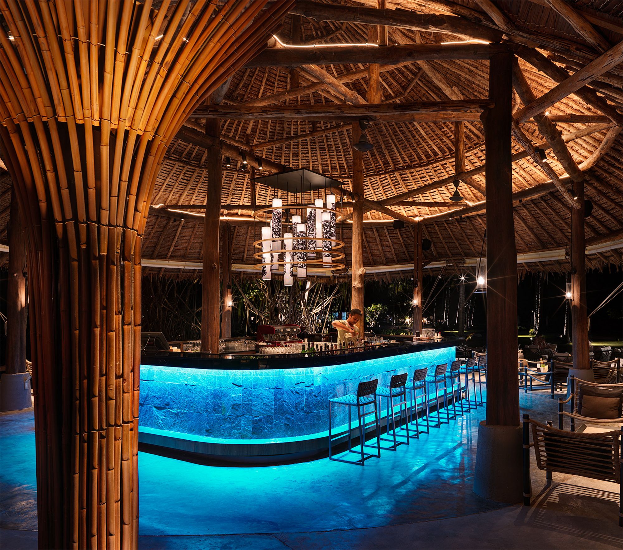 SAii Phi Phi Island Village in Ko Phi Phi: Api Restaurant & Bar