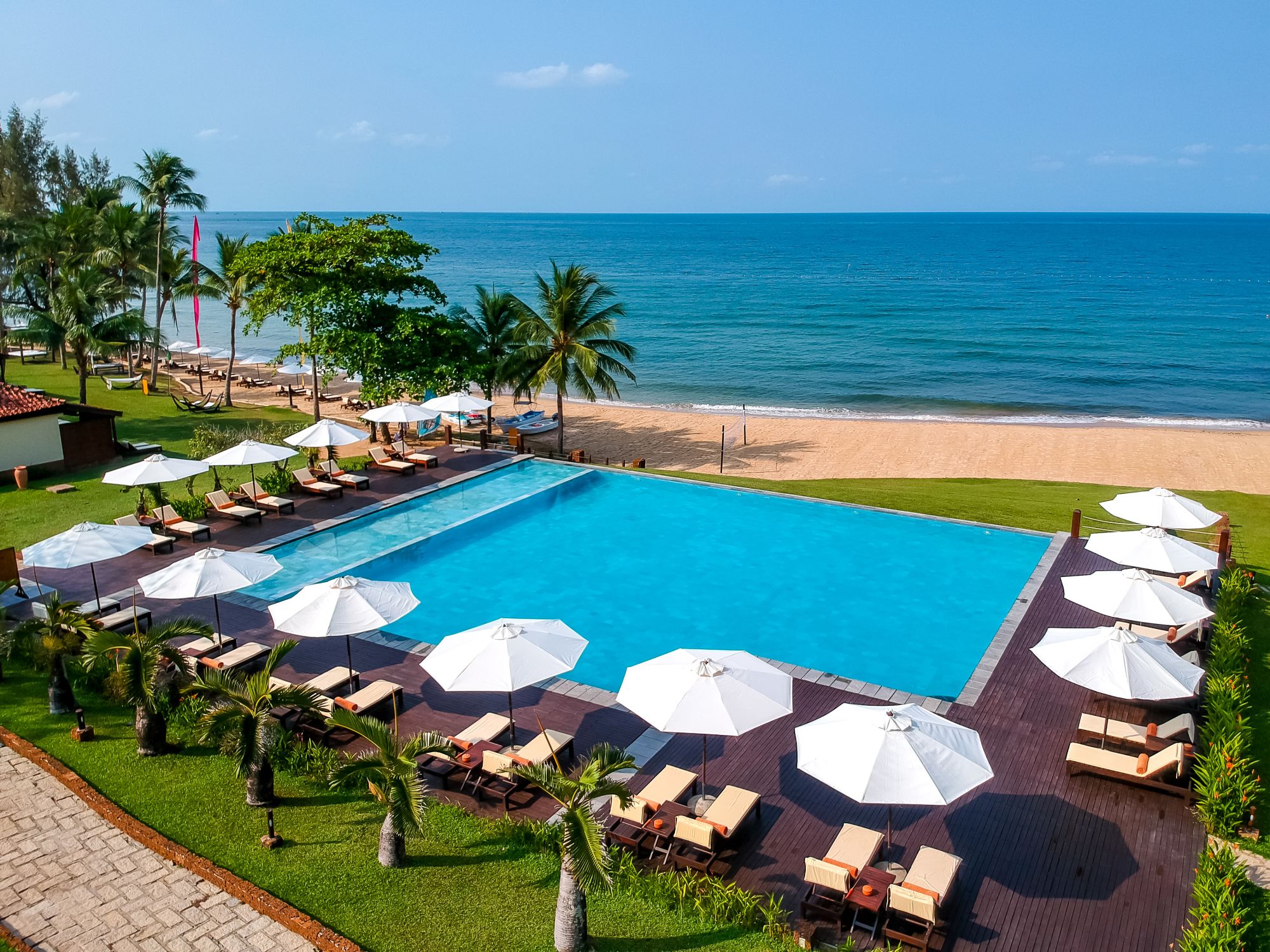Chen Sea Resort & Spa in Phu Quoc: Pool overview