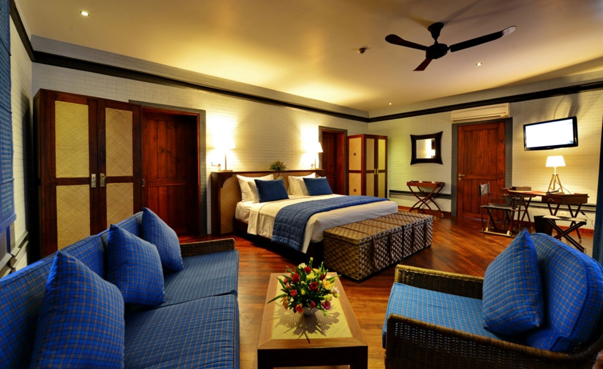 Bagan Lodge: Villa Room | King bed