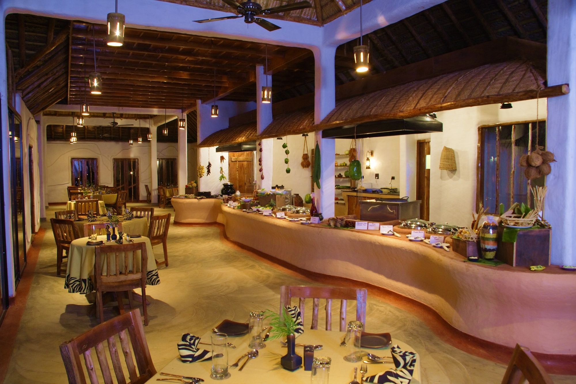 Evolve Back Kuruba Safari Lodge in Nagarhole Nationalpark: Restaurant