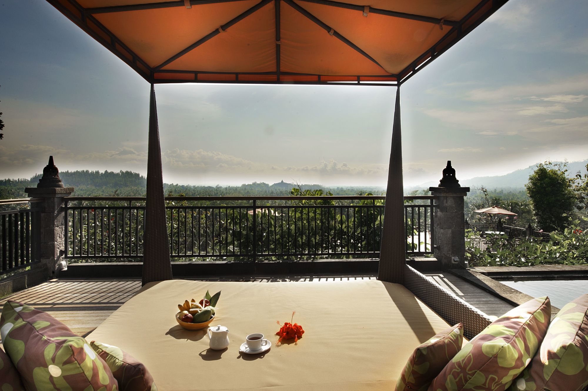 Plataran Borobudur Resort & Spa in Yogyakarta: Deck