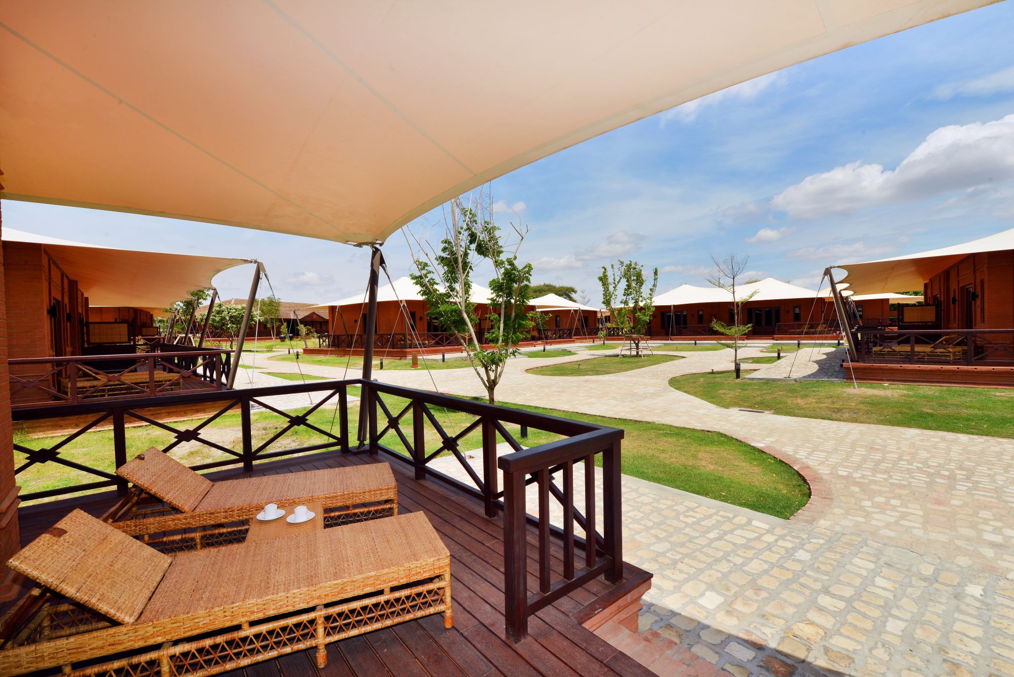 Bagan Lodge: Villa Room | Balcony Views