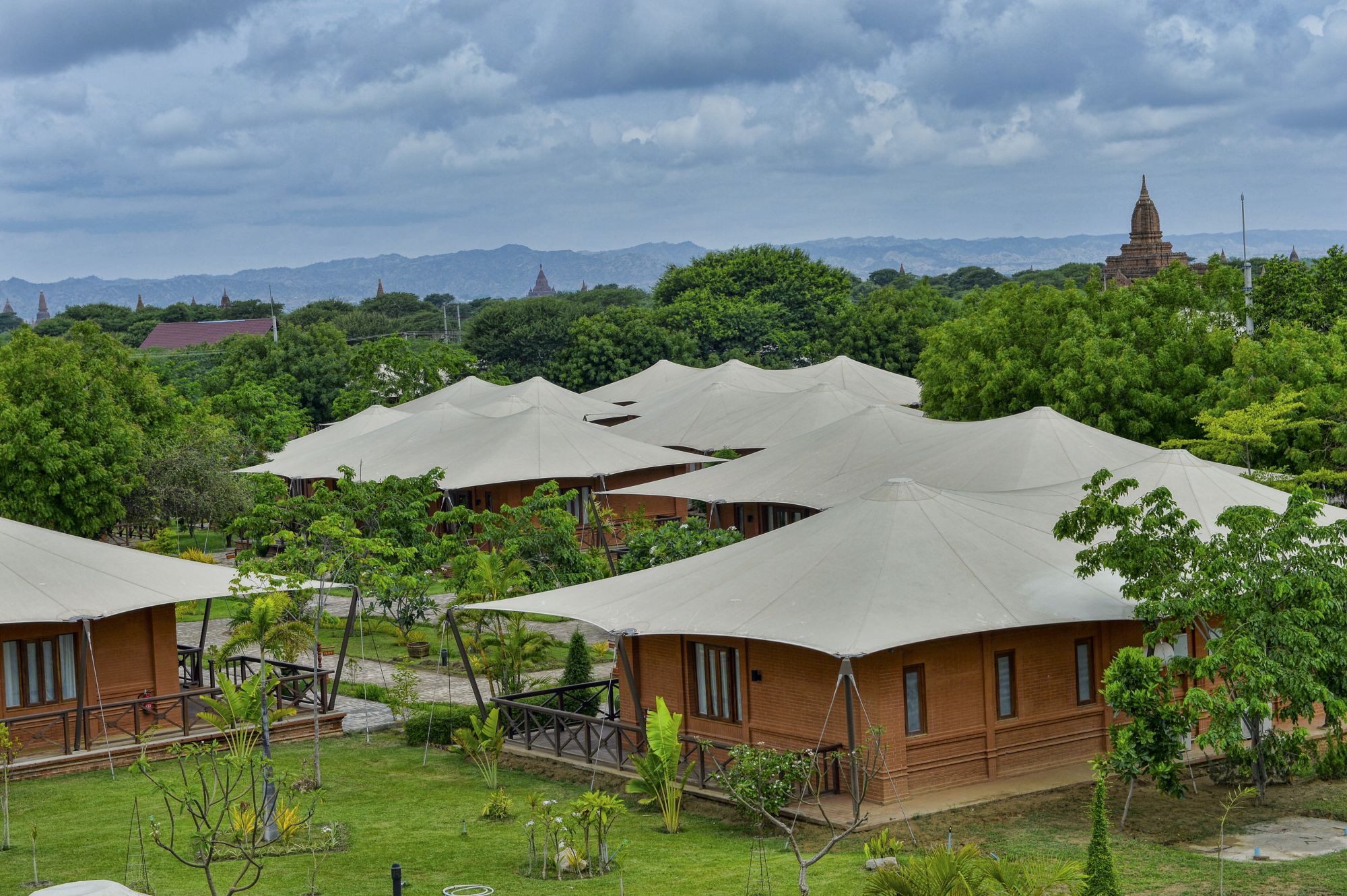 Bagan Lodge: Villas in the Garden