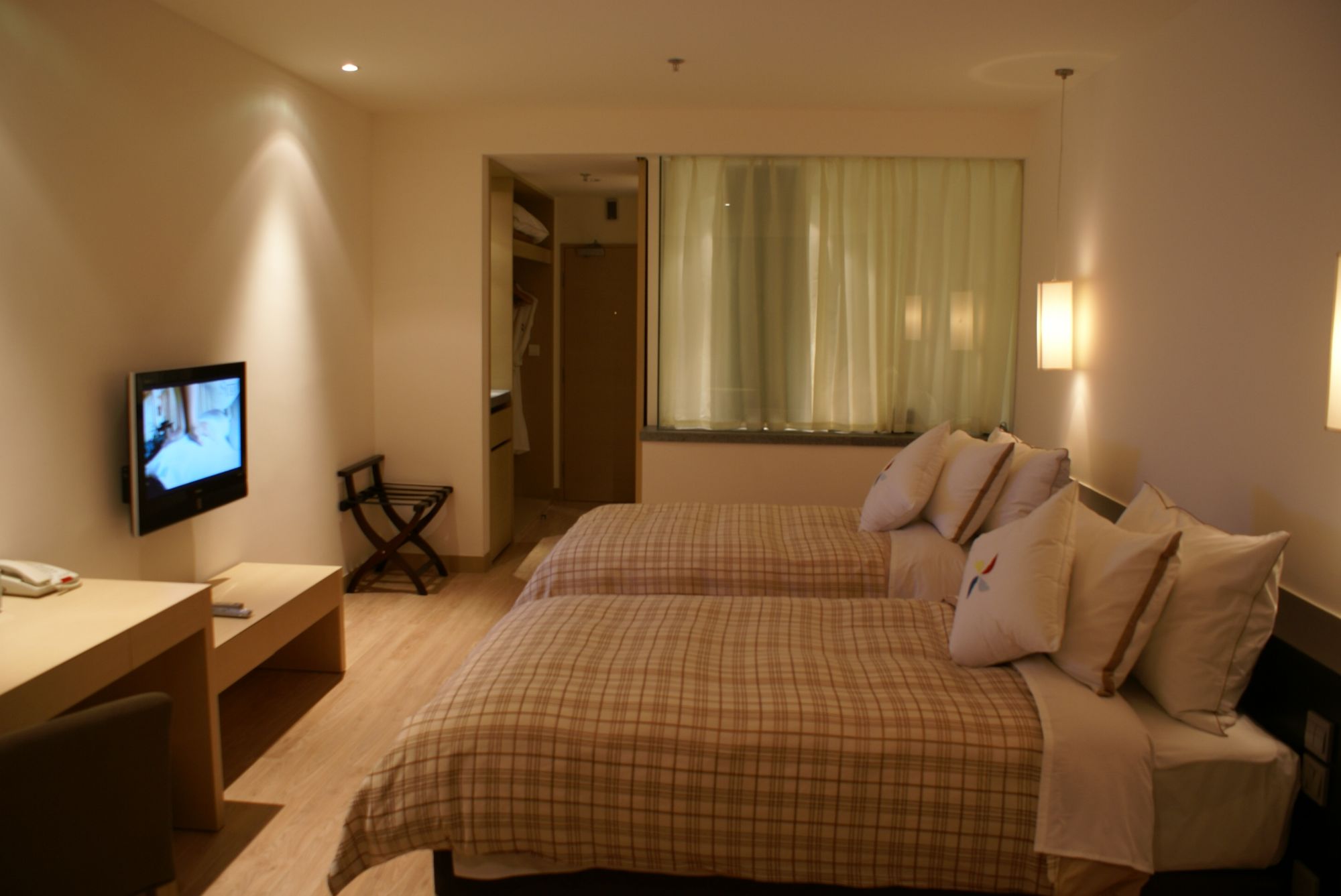 Four Points by Sheraton in Lhasa:  Comfort Room