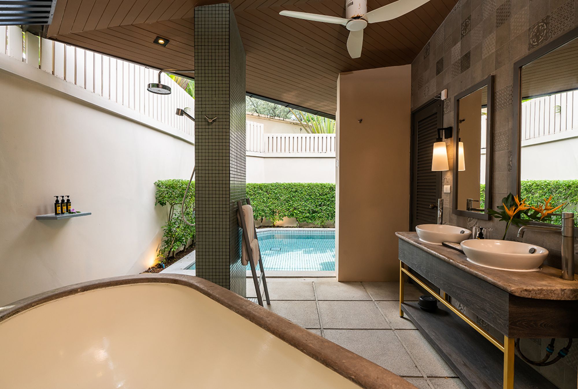 Dewa Phuket Resort & Villas: Pool Villa | Bathroom