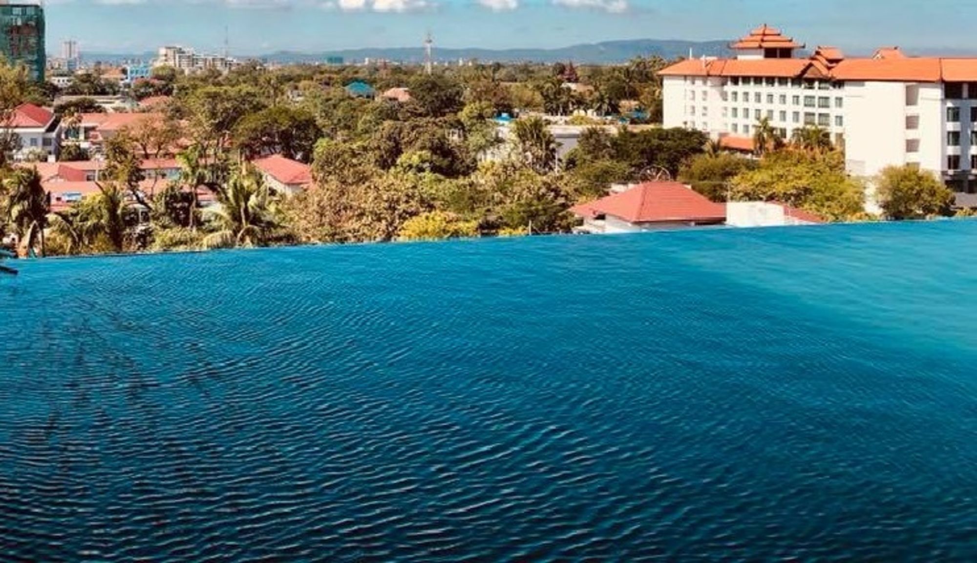 Yadanarpon Dynasty in Mandalay: Pool