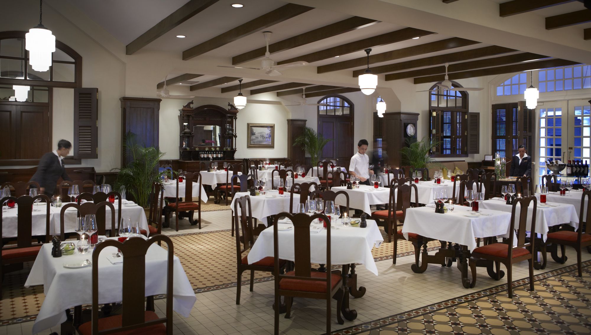 Raffles Singapore à Singapour: Long Bar Steakhouse