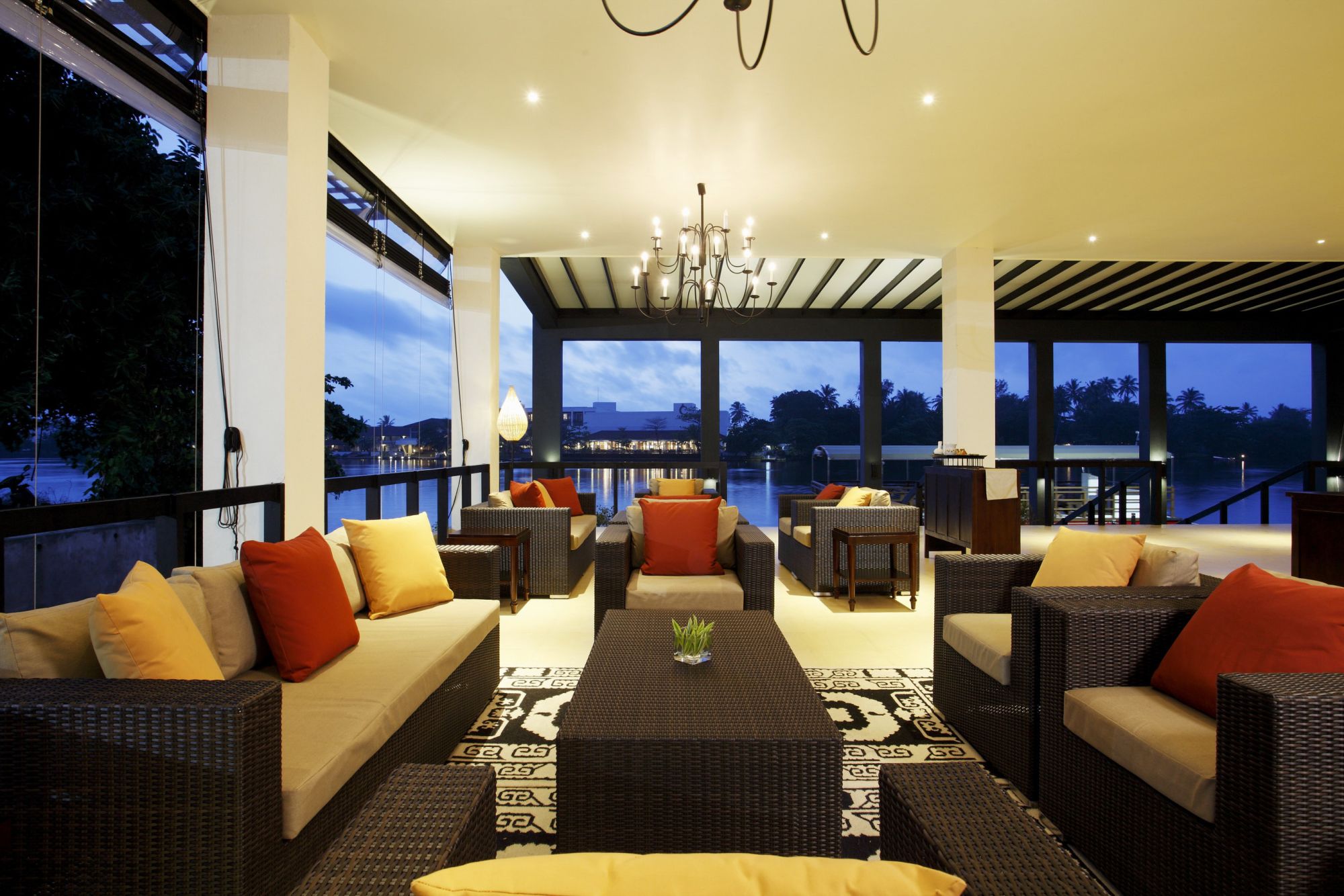NH Bentota Ceysands Hotel: Riverside Lounge