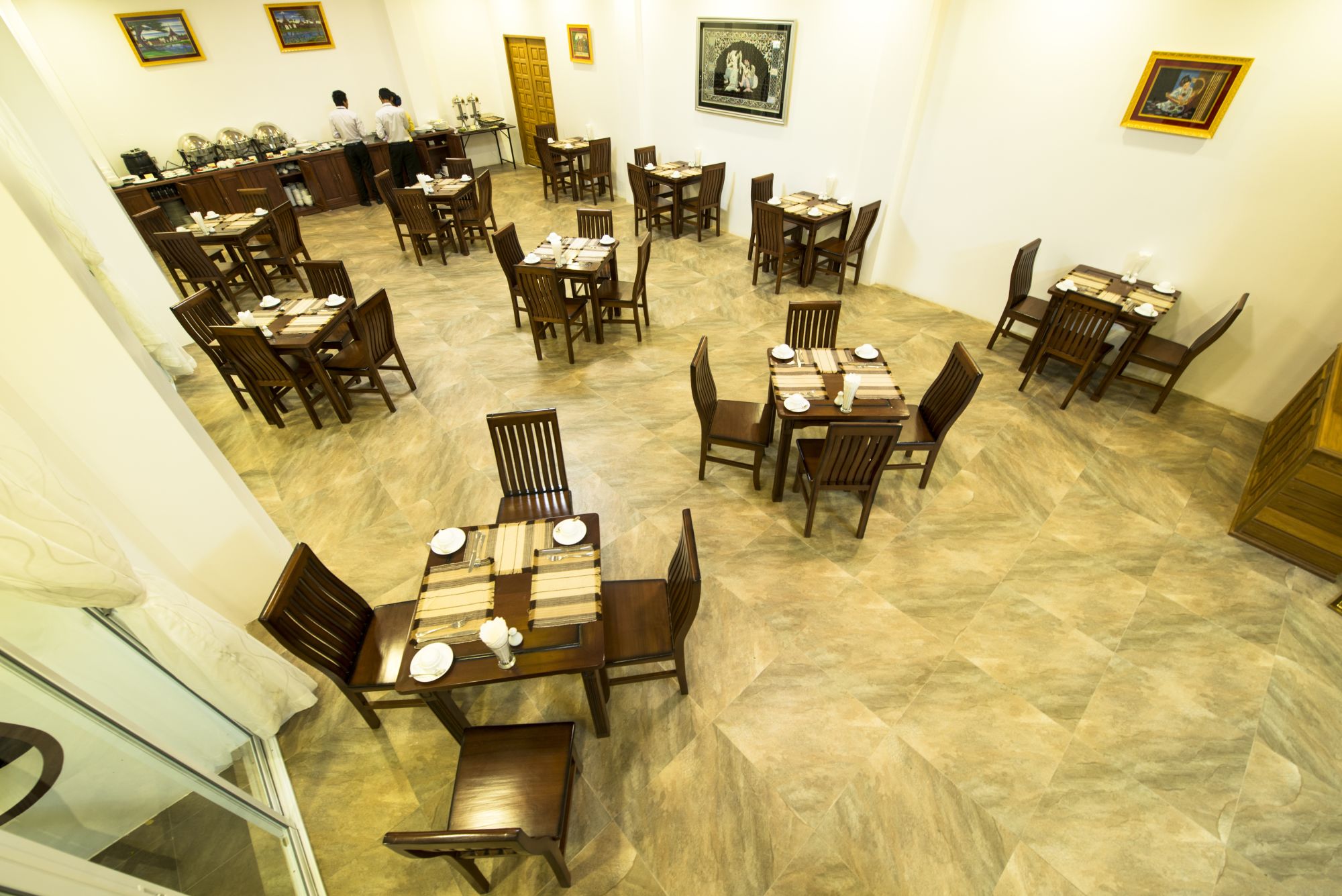 Yadanarpon Dynasty in Mandalay: Restaurant