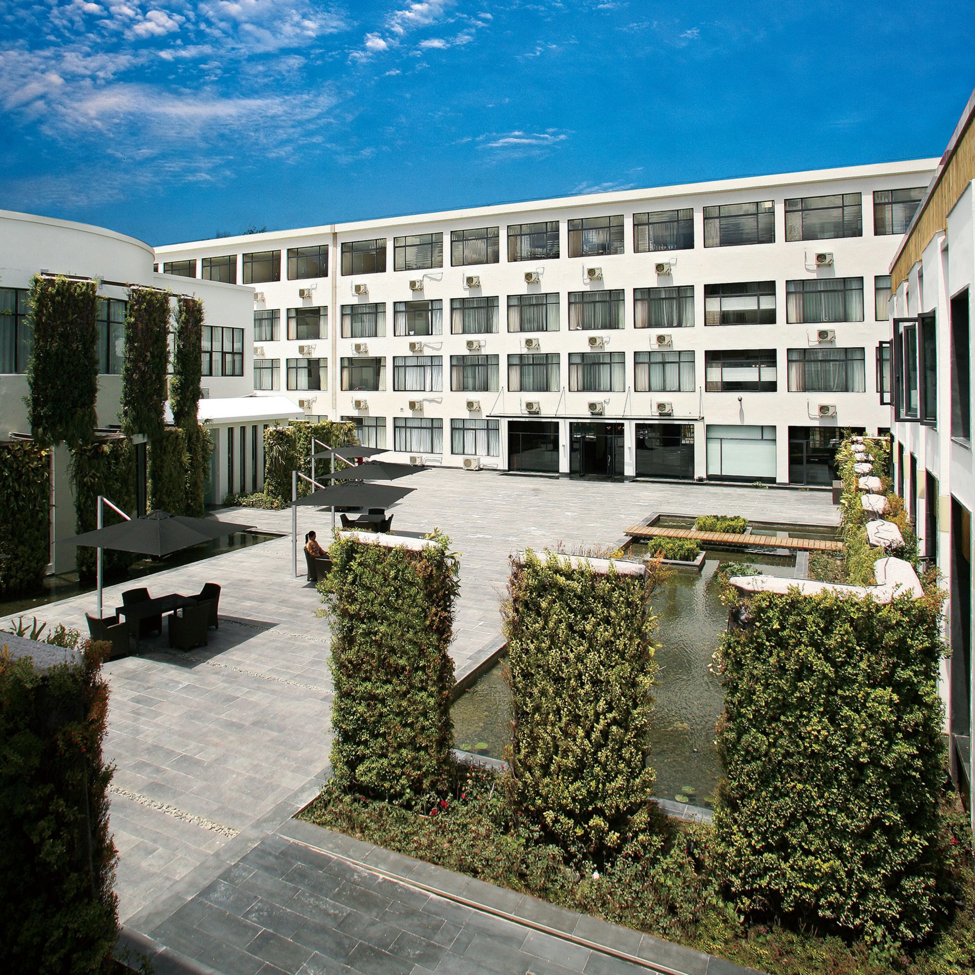 Four Points by Sheraton in Lhasa:  Courtyard