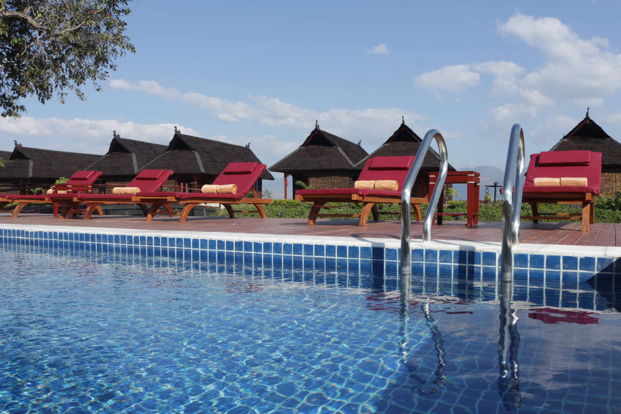 Pristine Lotus Resort à Lac Inle:  Floating Duplex Pool