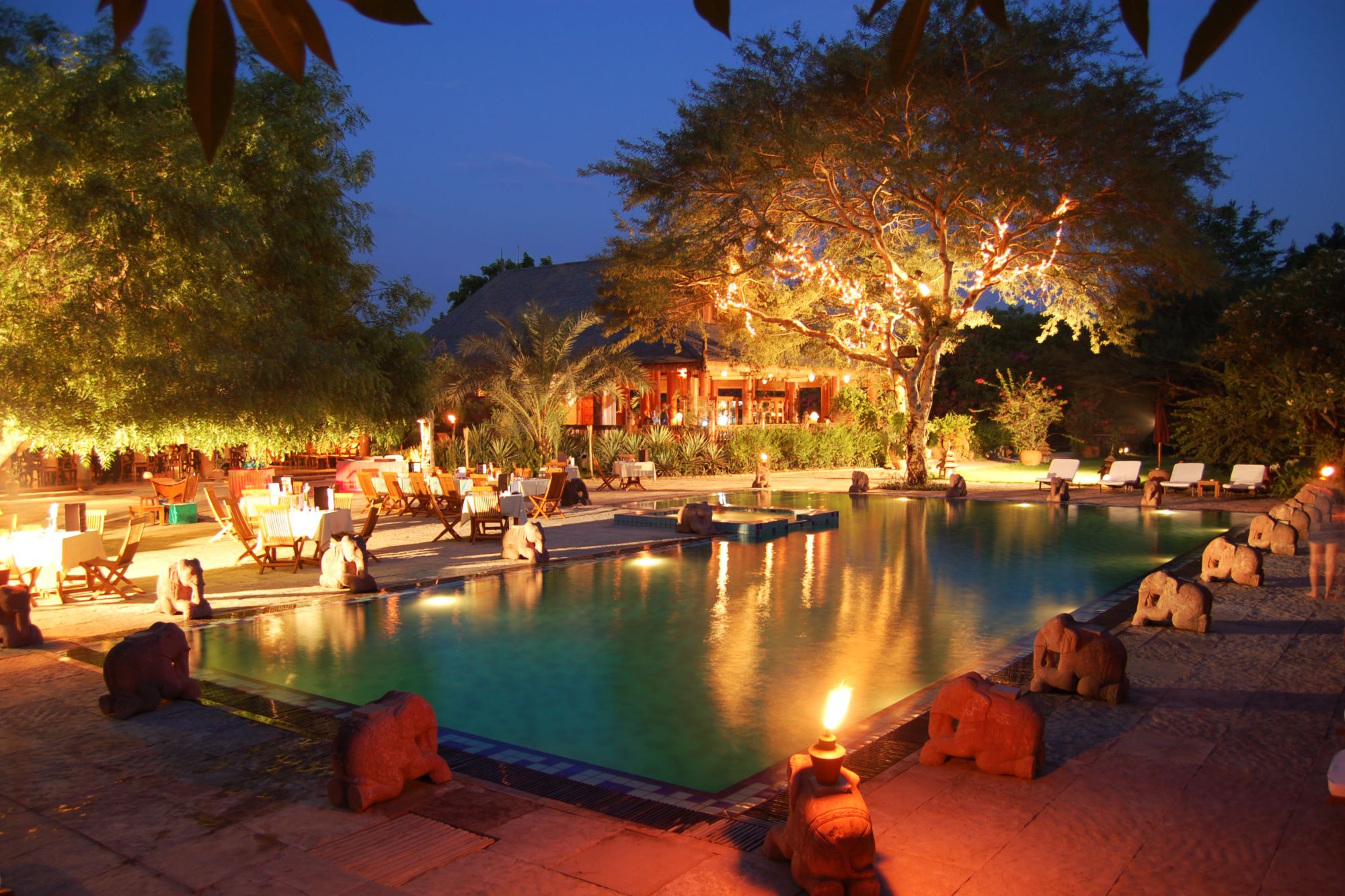 The Hotel @ Tharabar Gate in Bagan: Dinner at Pool Side