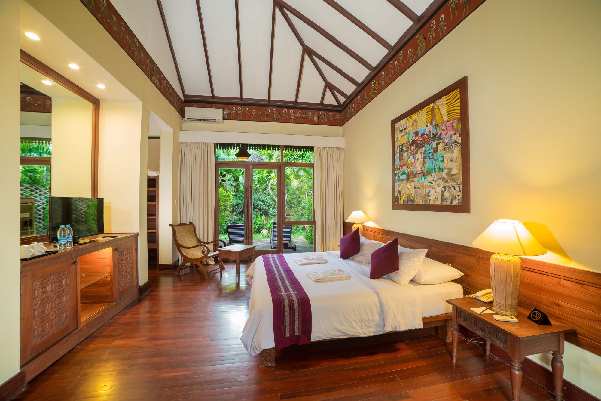 The Hotel @ Tharabar Gate in Bagan: Deluxe | Bedroom