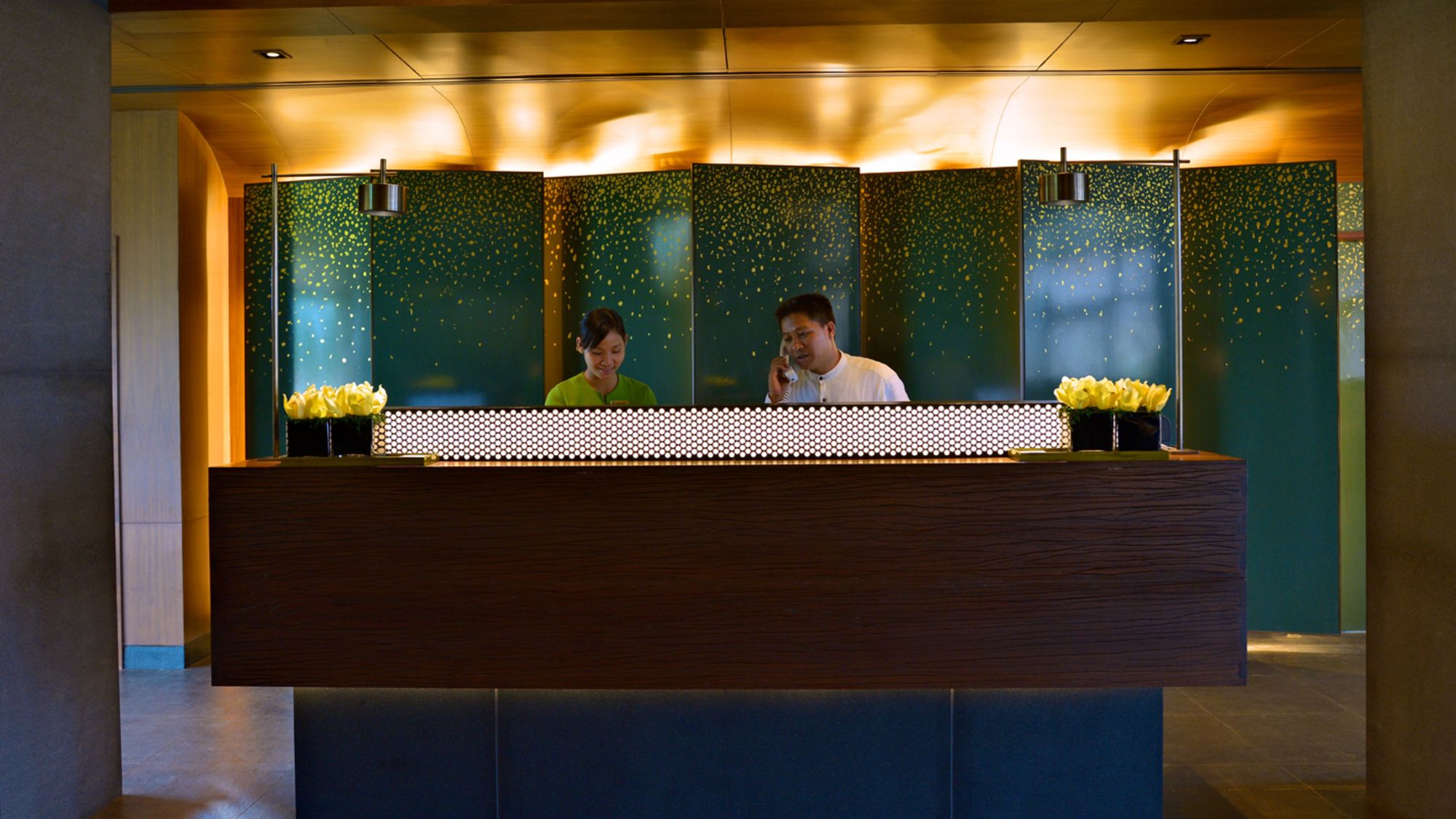 Emerald Palace in Naypyitaw: Reception