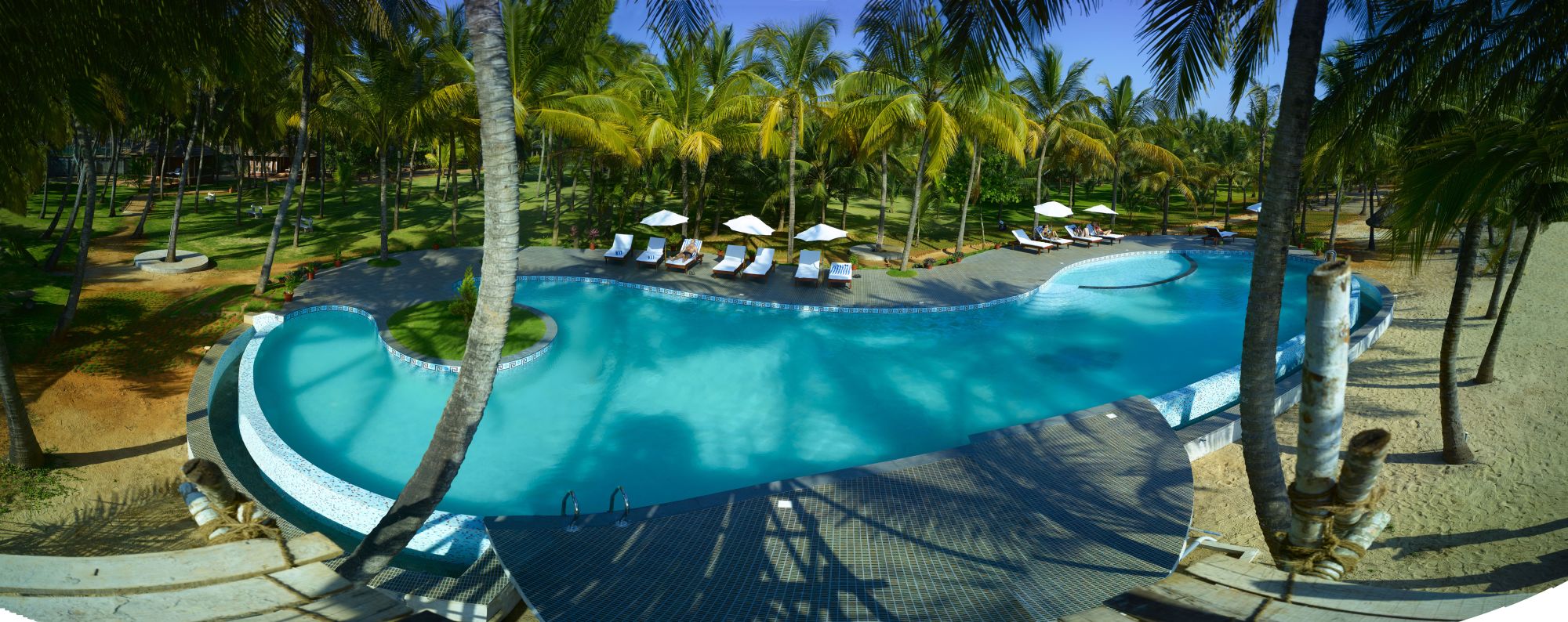 Nattika Beach Ayurveda Resort in Kochi: Pool