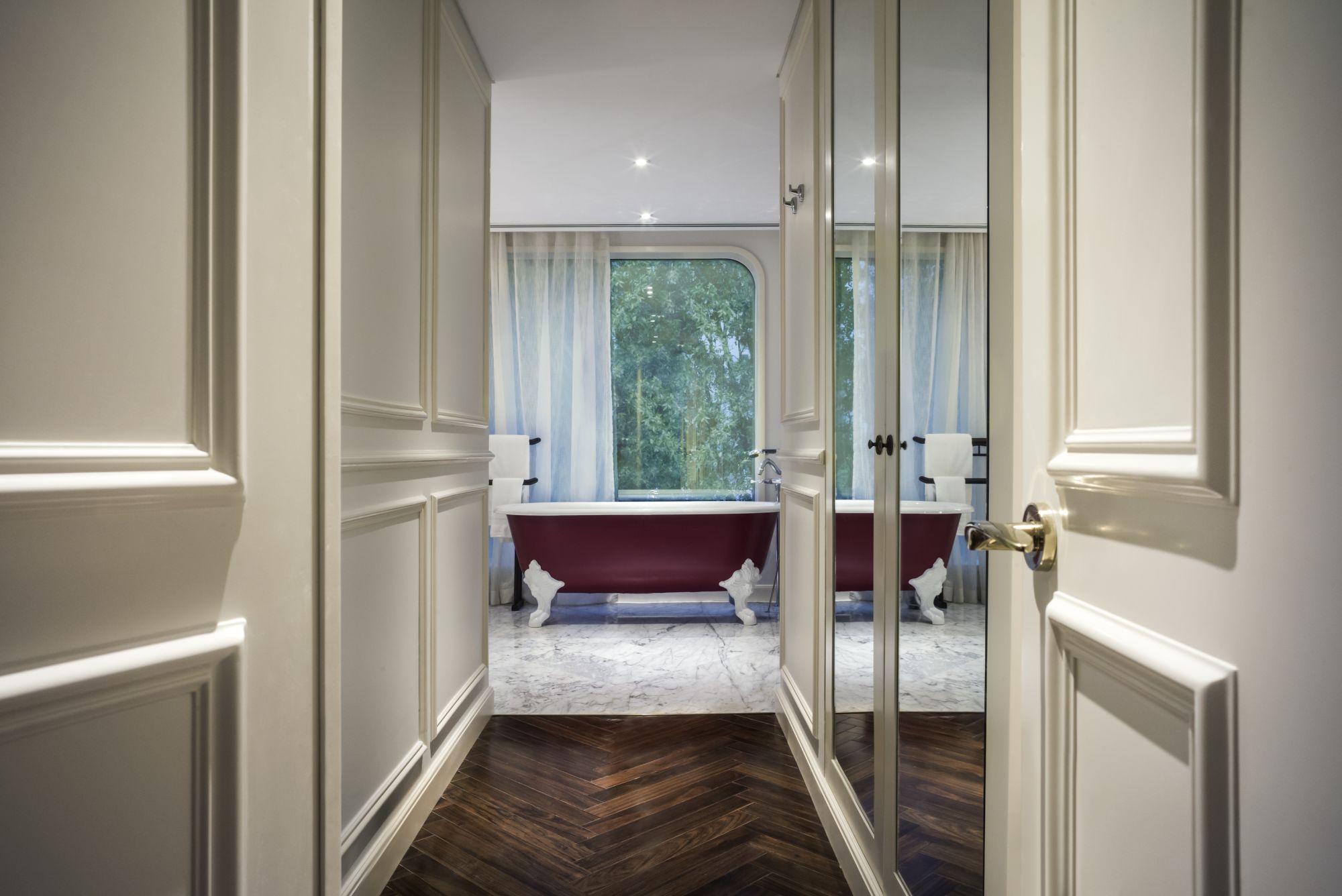 Hôtel des Arts Saigon:  Executive Studio Suite | Bathroom