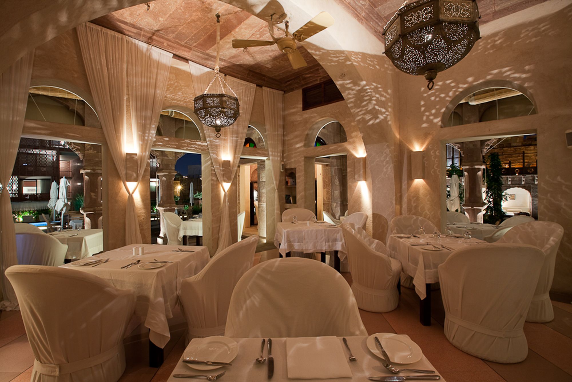 RAAS à Jodhpur: Baradari Restaurant-Indoor