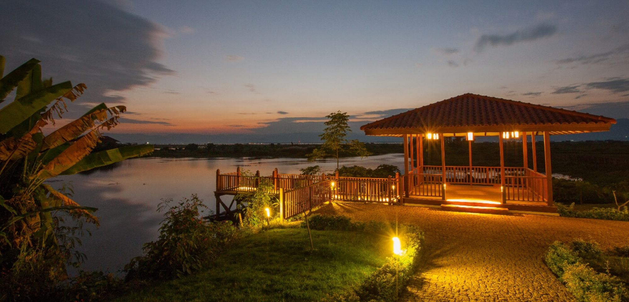 Sanctum Inle Resort in Inle Lake: jetty at night