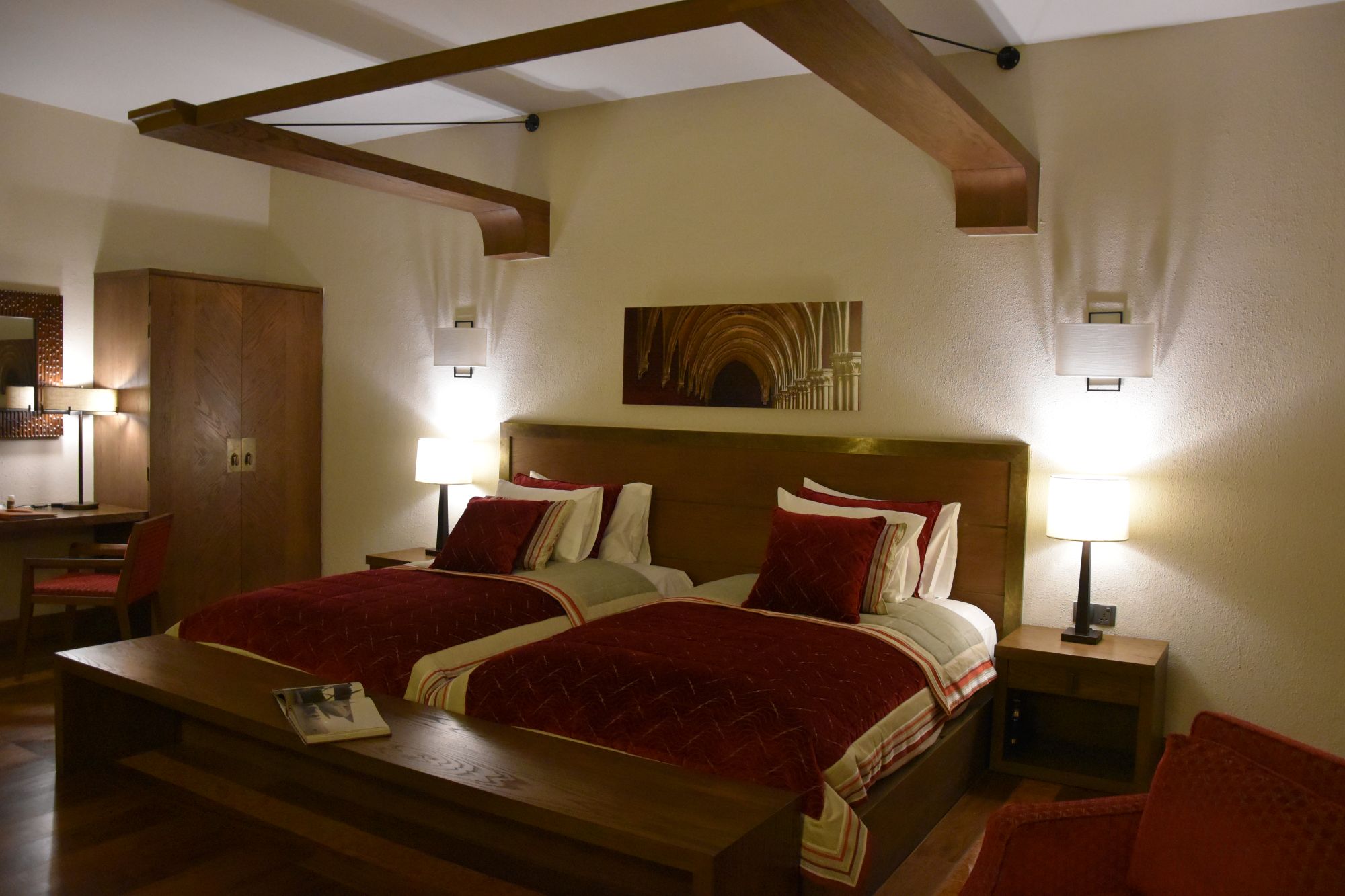 Sanctum Inle Resort in Inle Lake: Deluxe MB red